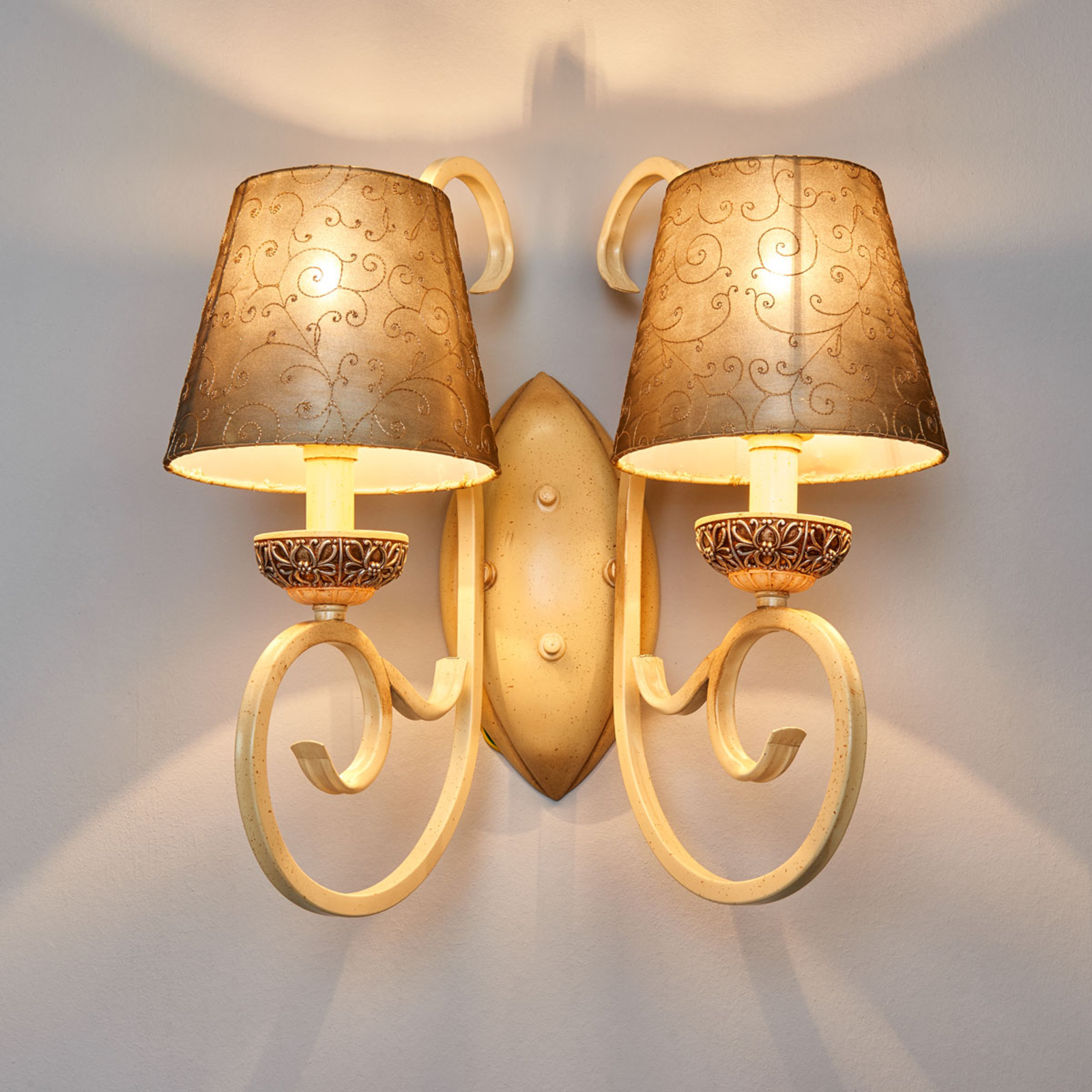 Orion Wall Light in a Country House Style with Shades, for Living / Dining Room, Metal, plastic, E27, 40 W, energy efficiency: A++, W: 43 cm, H: 45 cm