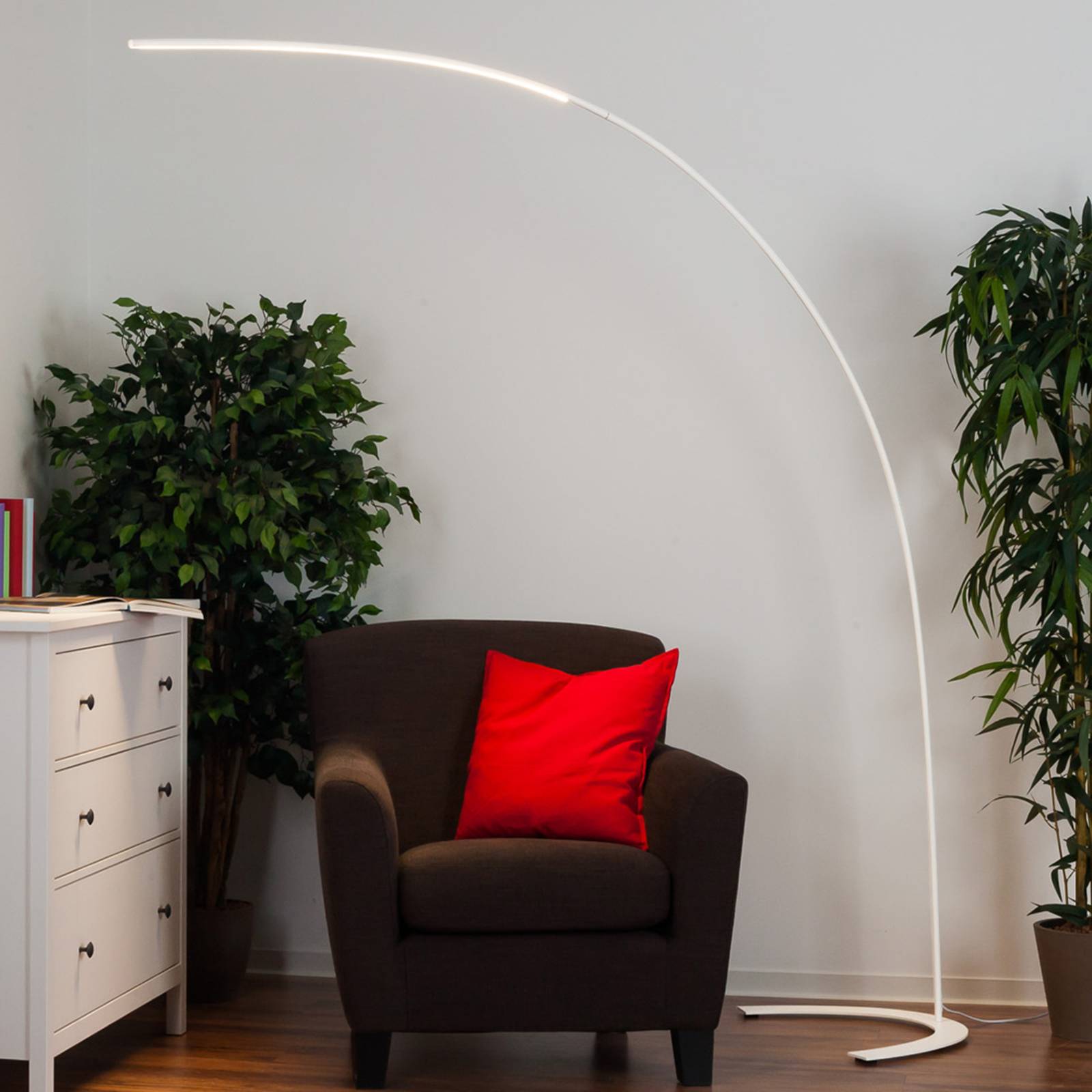Minimalistyczna lampa stojąca LED Danua, biała