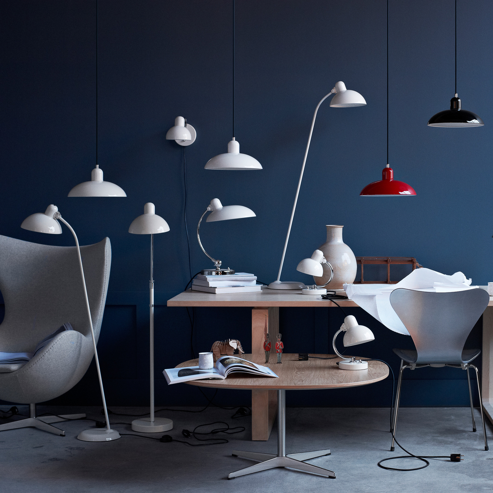 KAISER idell™ 6556-T Pöytävalaisin Musta - Fritz Hansen