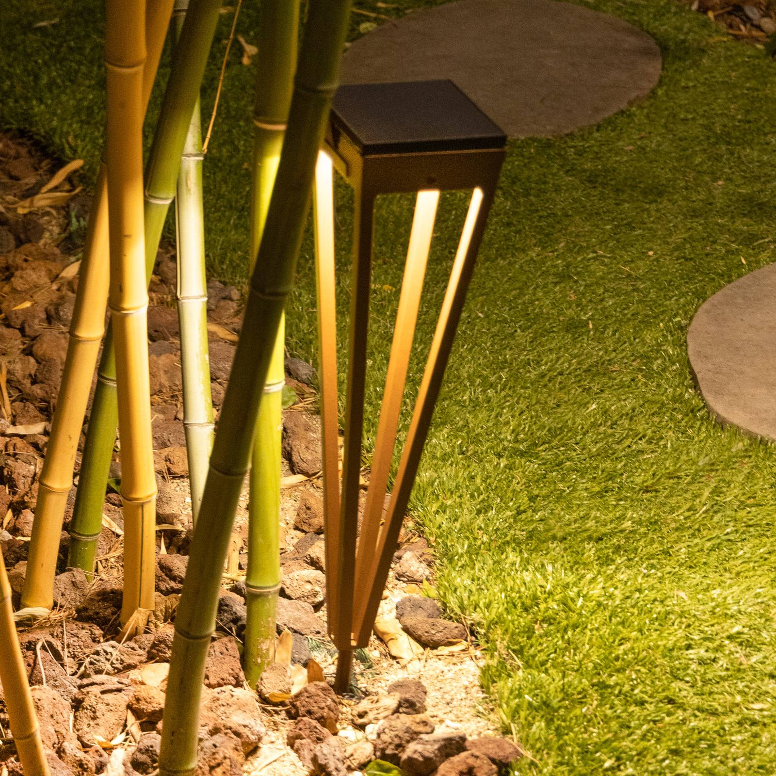Les Jardins LED-solcellsfackla Tinka 52 cm hög corten