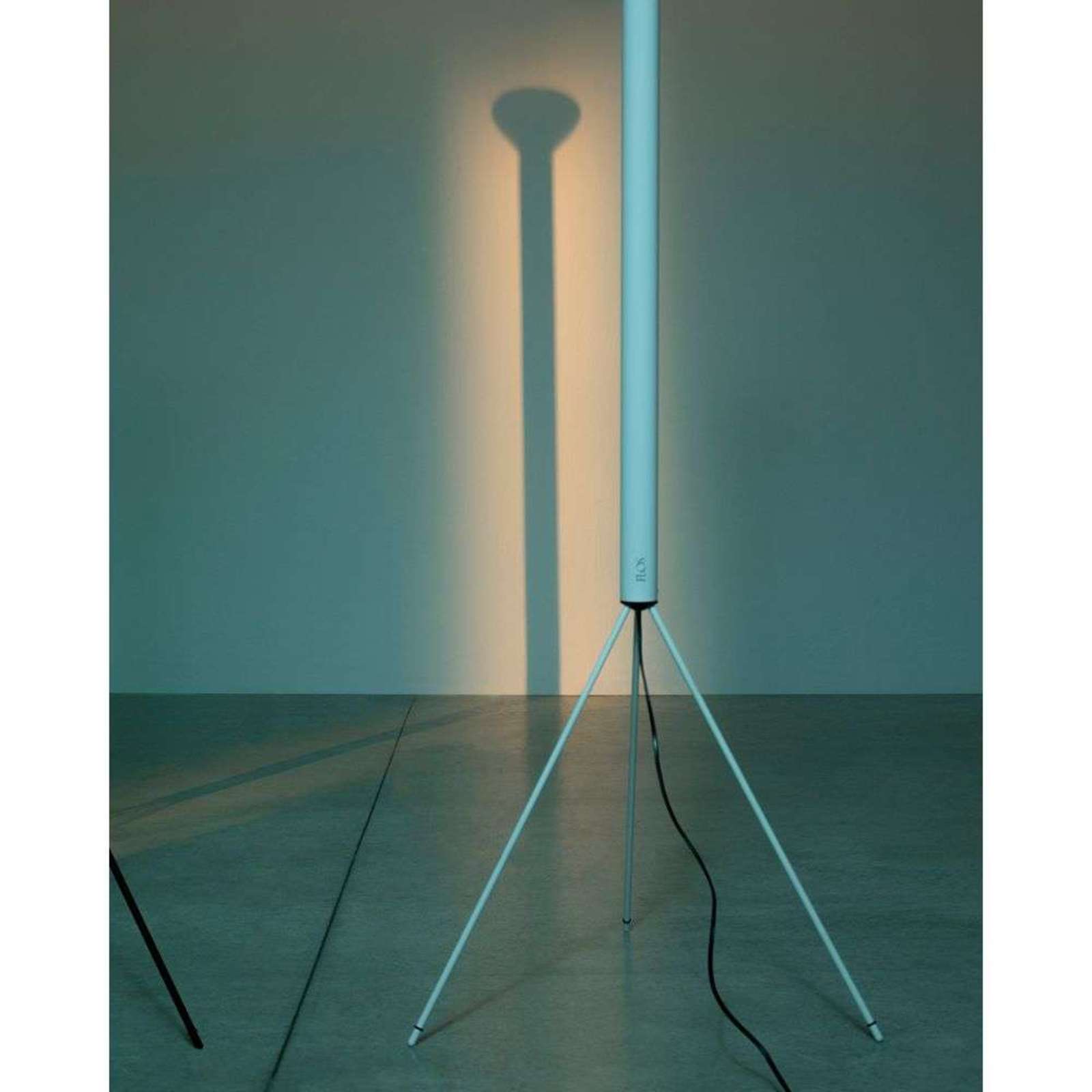 Luminator Floor Lamp White - Flos