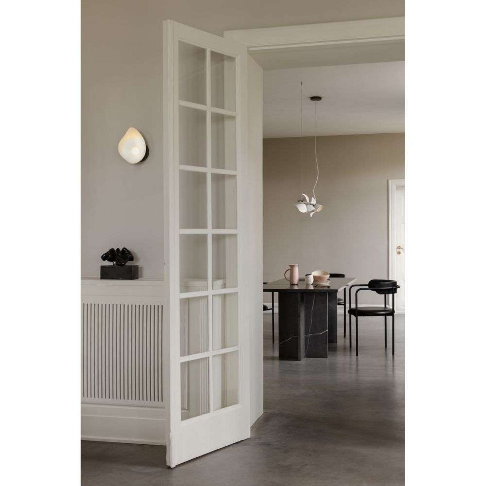 Nuura LED-Pendellampe Florii 5, 120 cm, bronze dunkel/weiß
