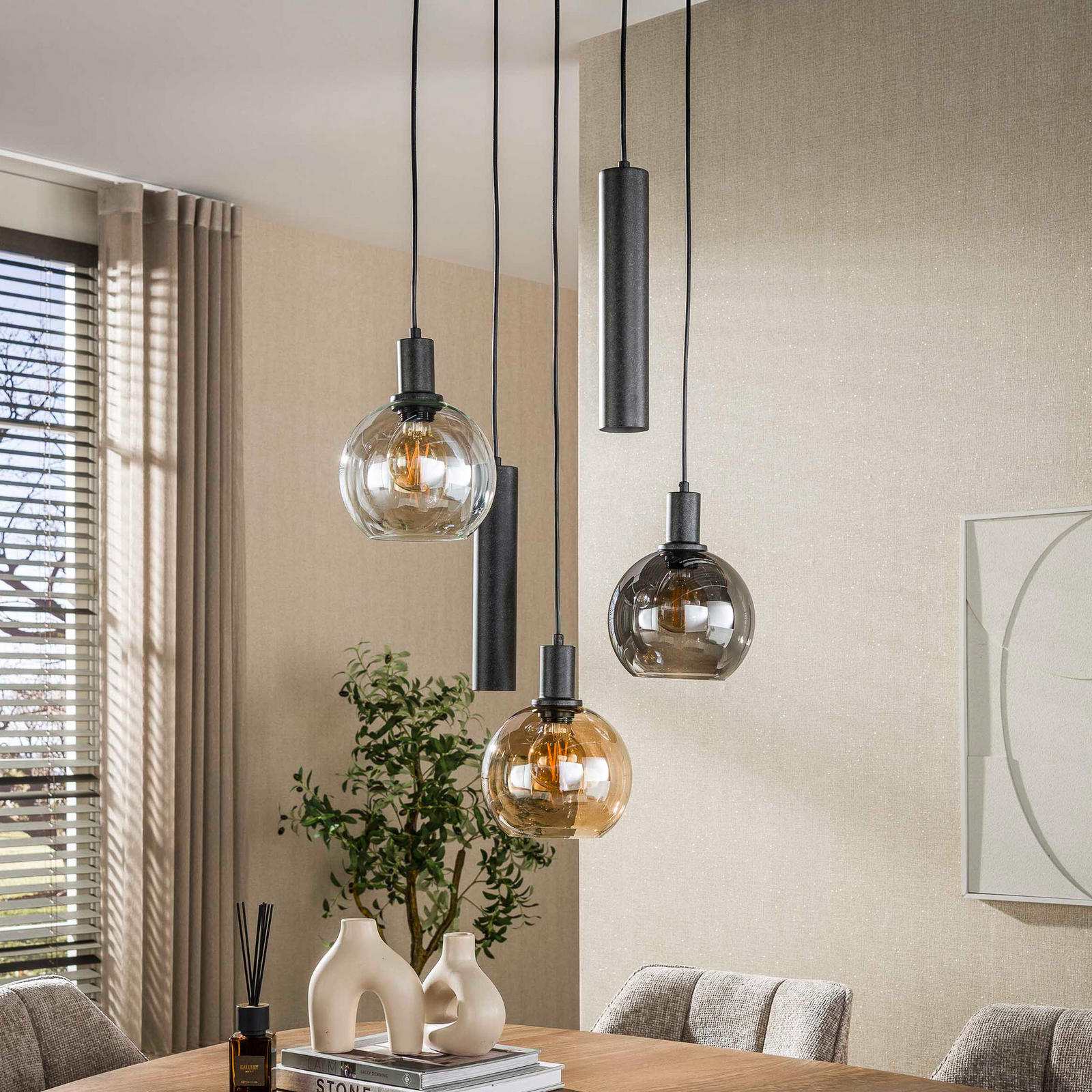 Pendelleuchte Sfera Tricolore, gestuft, mehrfarbig, 5-flg. Pendelleuchte Sfera Tricolore, gestuft, mehrfarbig, 5-flg.