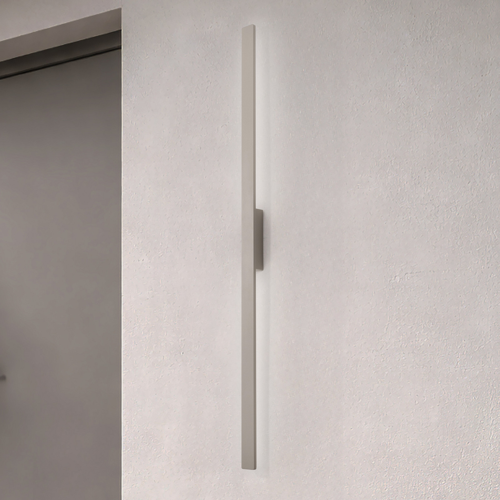 Euluna Demi L LED zidna svjetiljka, pijesak, aluminij, visina 144 cm, IP54 - pijesak, bijeli