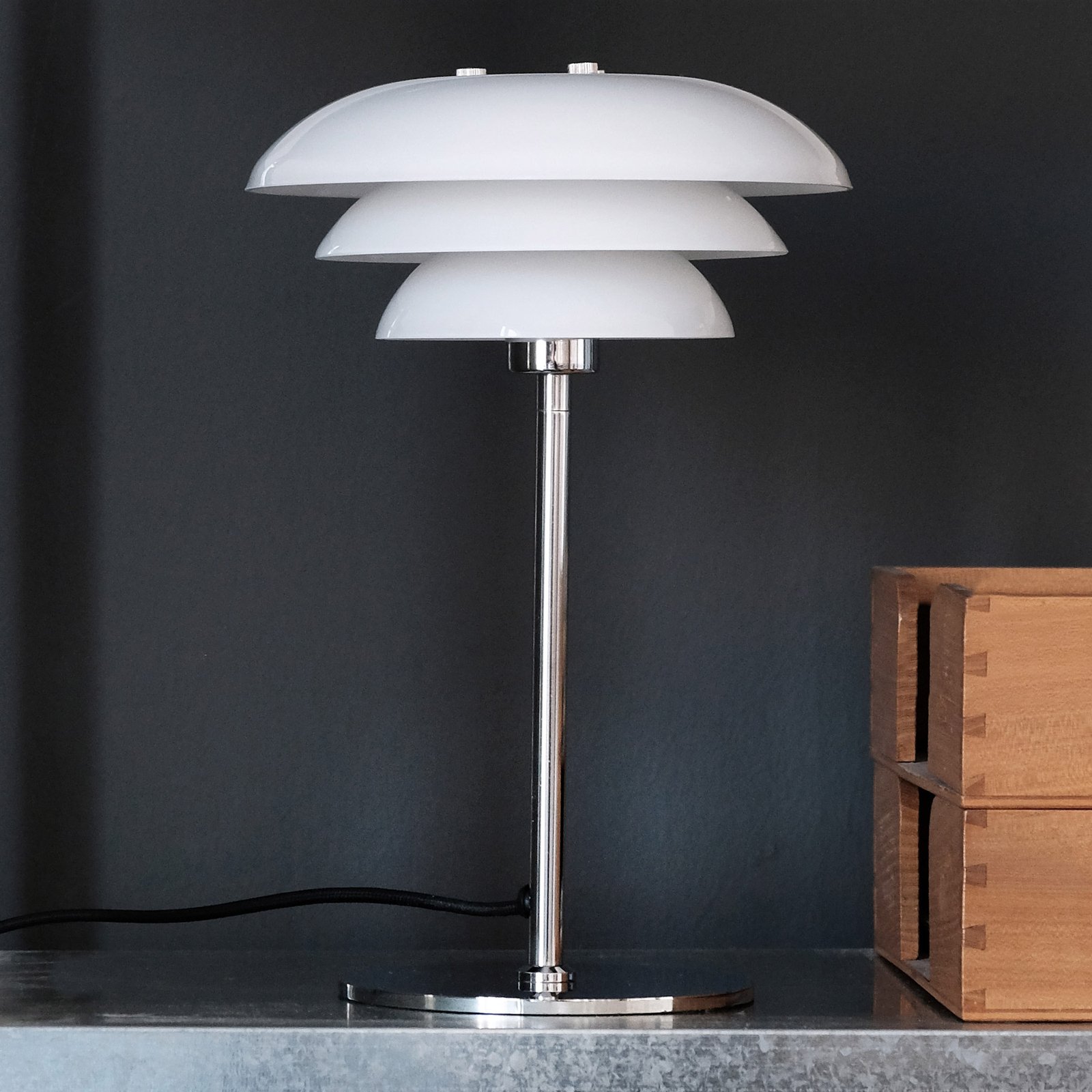 Dyberg Larsen DL20 table lamp, glass, chrome