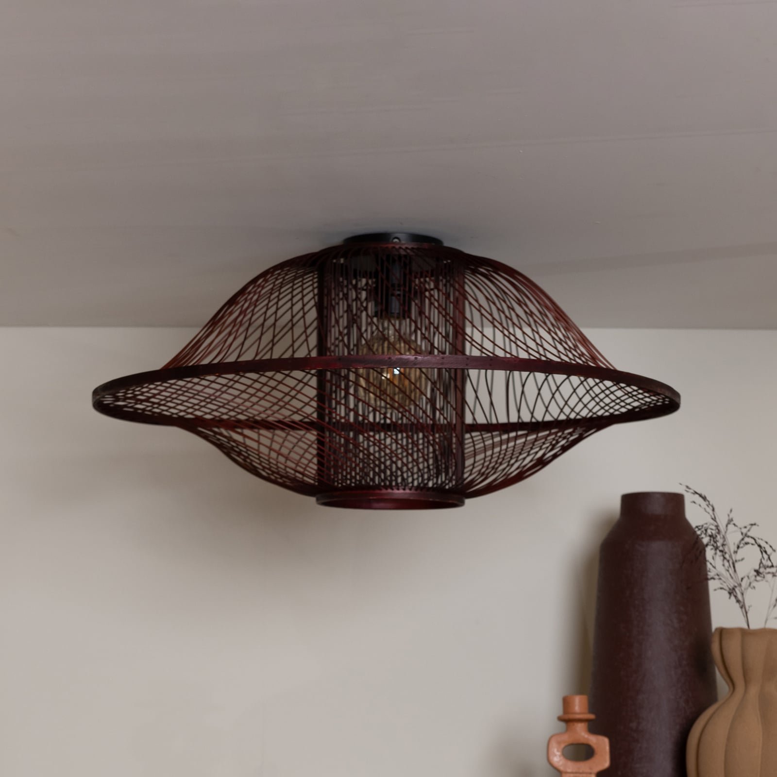 GOOD & MOJO Stropna lampa Maui, crvena, Ø 70 cm, bambus, E27