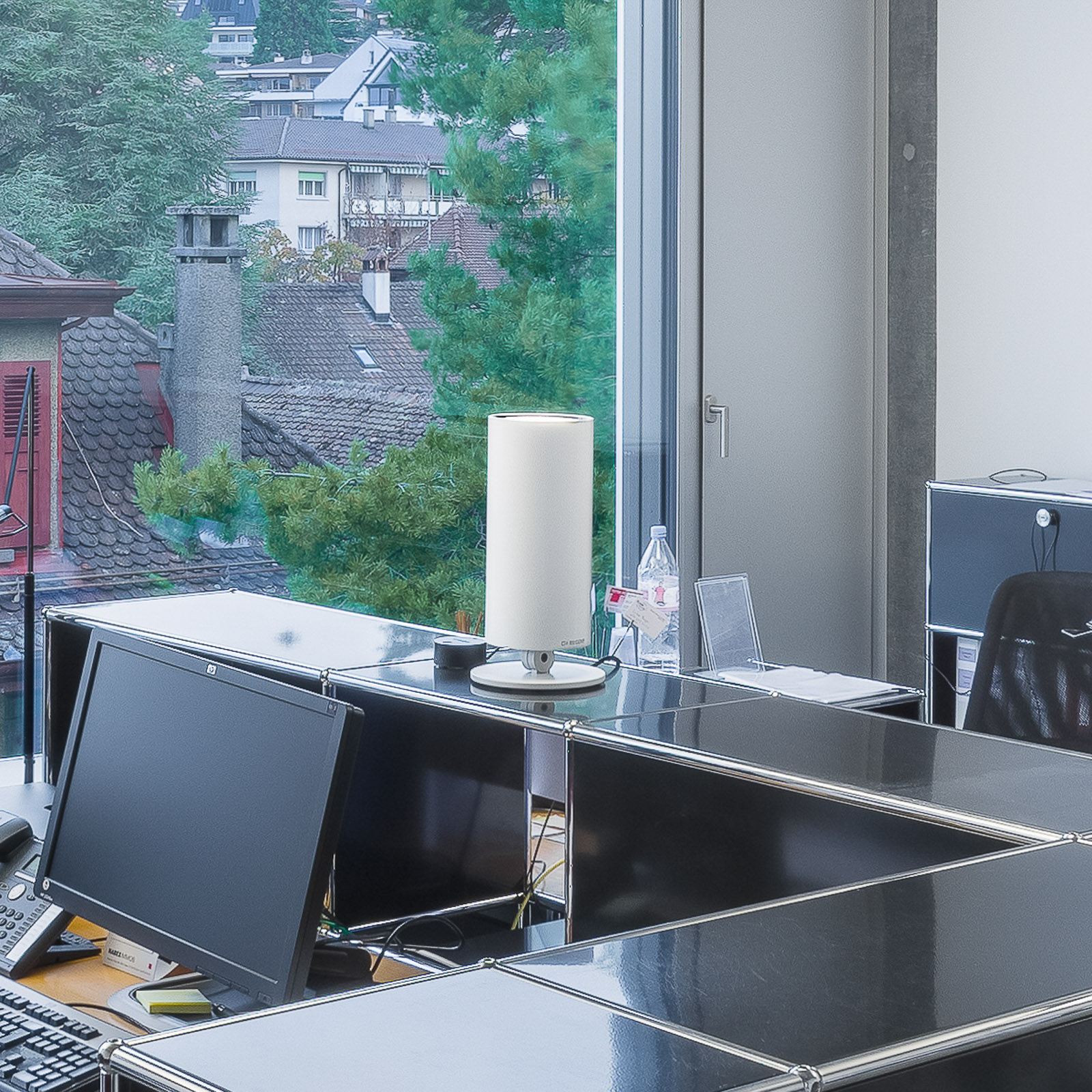 REGENT LIGHTING Regent Stream Table wide digital 143 W 380 white, for Workroom / Office, aluminium, 143 W, energy efficiency: A++, H: 35 cm