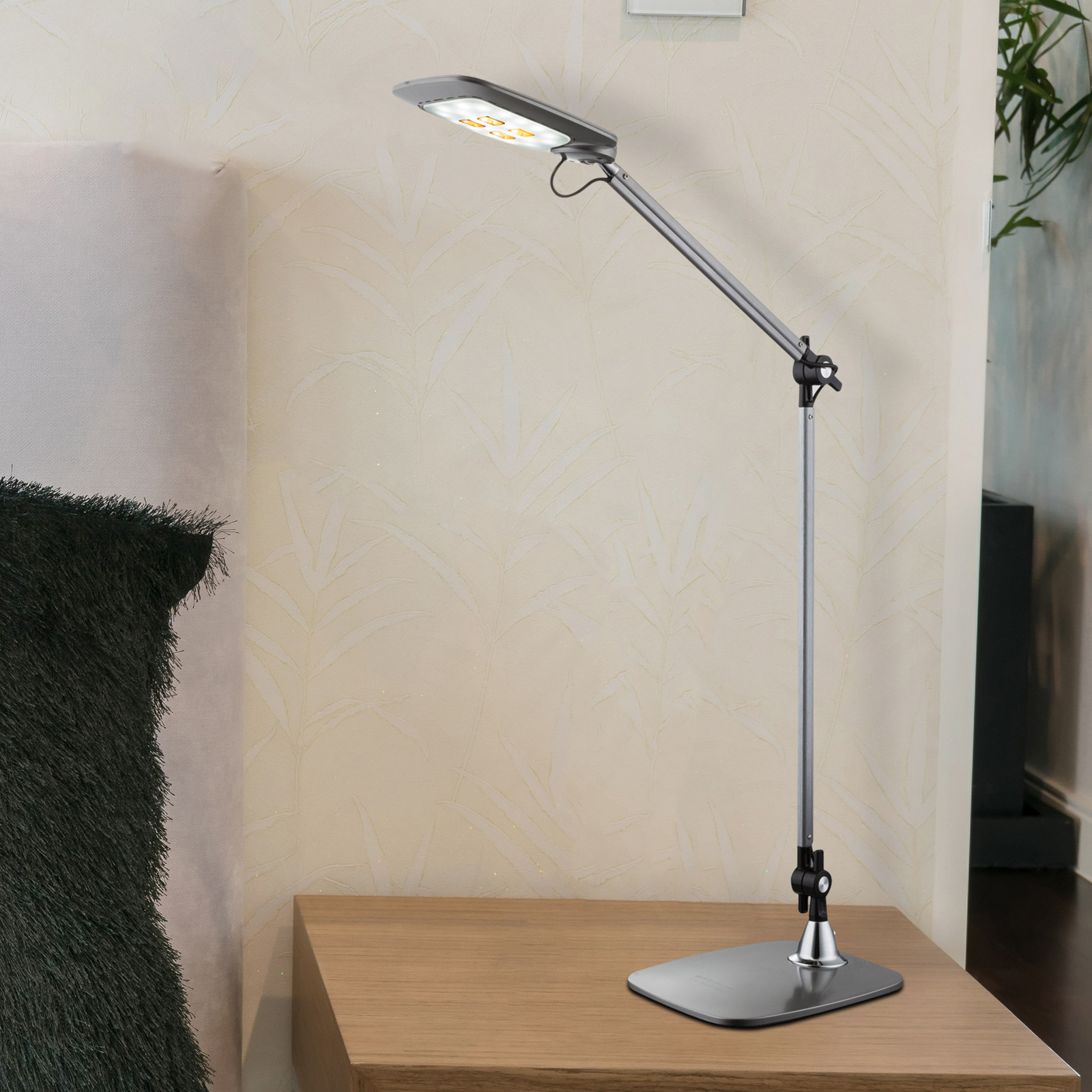 LED bordslampa Pattaya Leder Silvergr Dim CCT Lamp24 se LED bordslampa Pattaya Leder Silvergr Dim CCT Lamp24 se