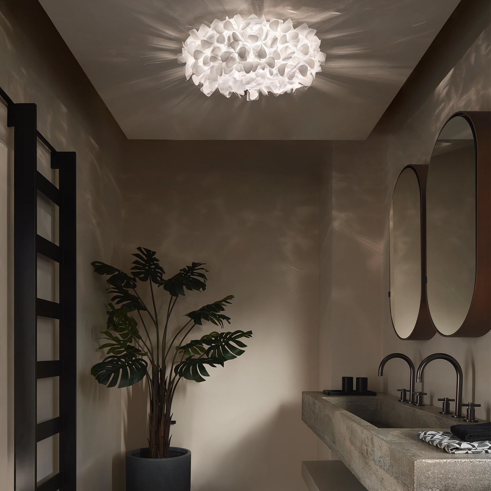 Clizia Mama Non Mama vegglampe hvit Ø53cm - Slamp Clizia Mama Non Mama vegglampe hvit Ø53cm - Slamp
