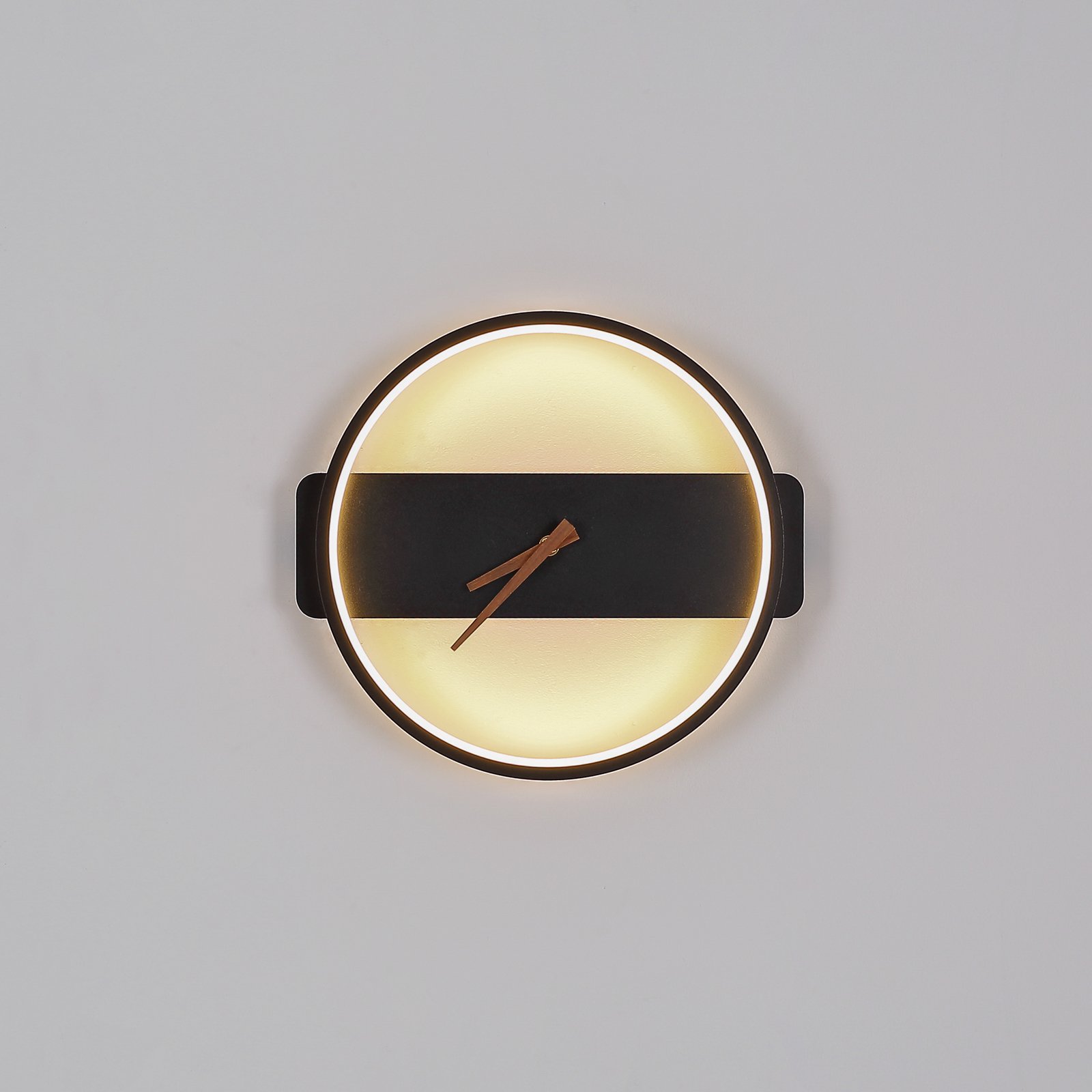 Applique LED Sussy, horloge, noire, largeur 32 cm