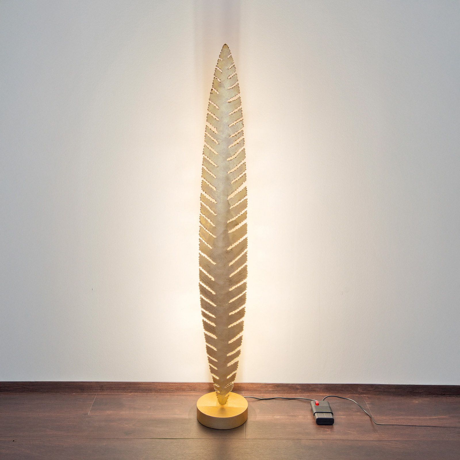 PIETRO-lattiavalaisin, kullanvärinen, korkeus 152 cm, metallia, 6 x G4