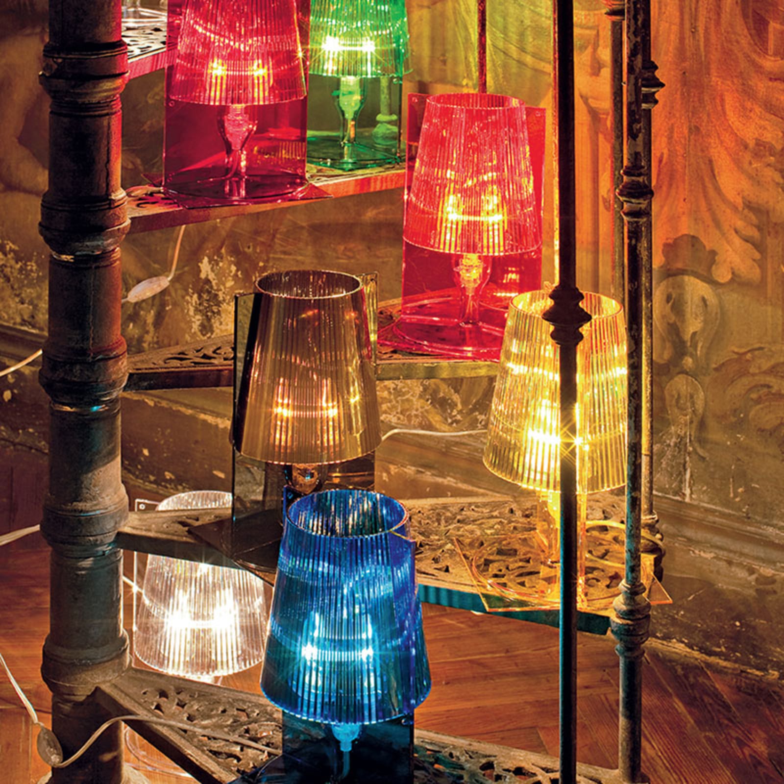 Take Designer-Tischleuchte, bernstein - Kartell