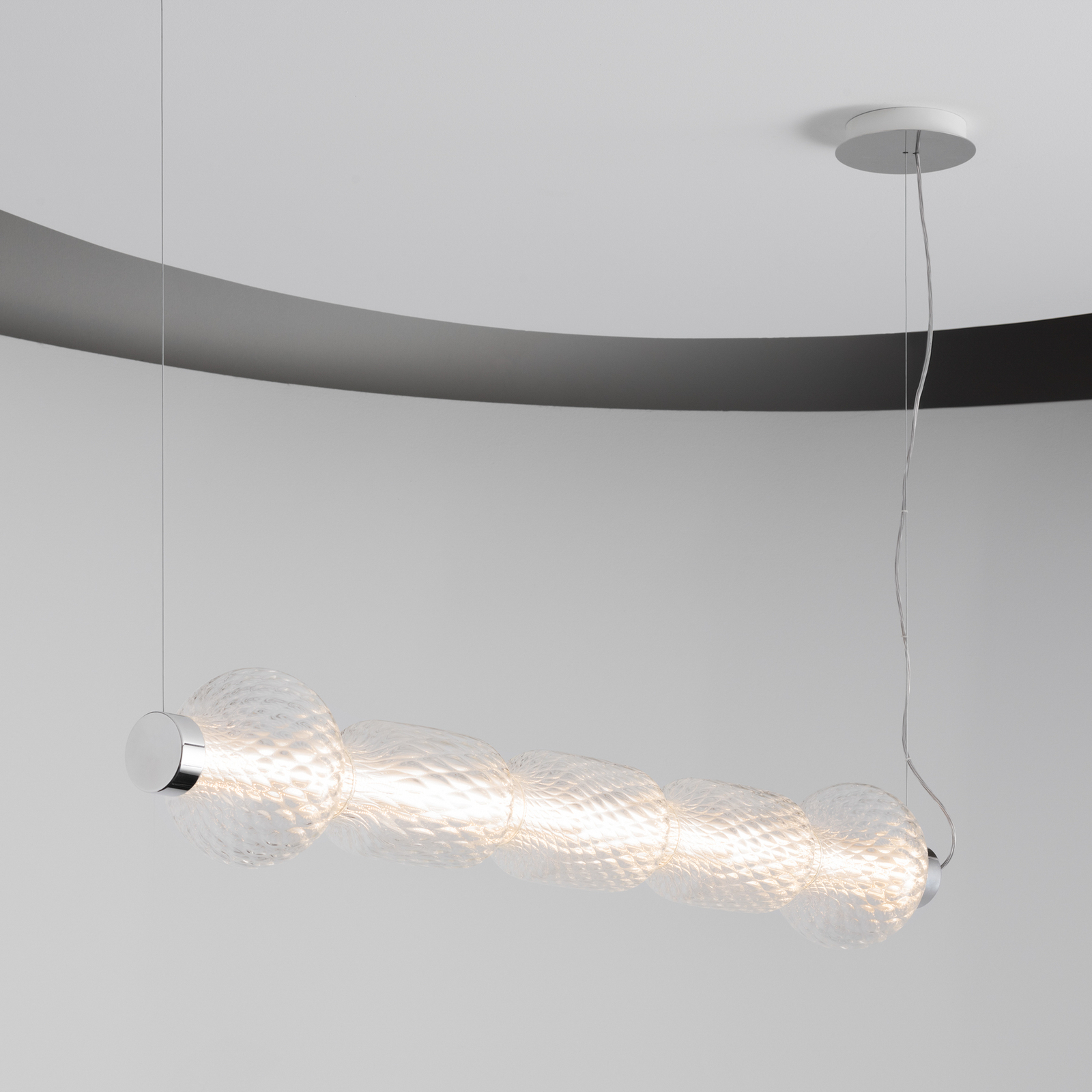 Alambicco vízszintes LED lógó lámpa, 123 cm, 3 000 K – Artemide