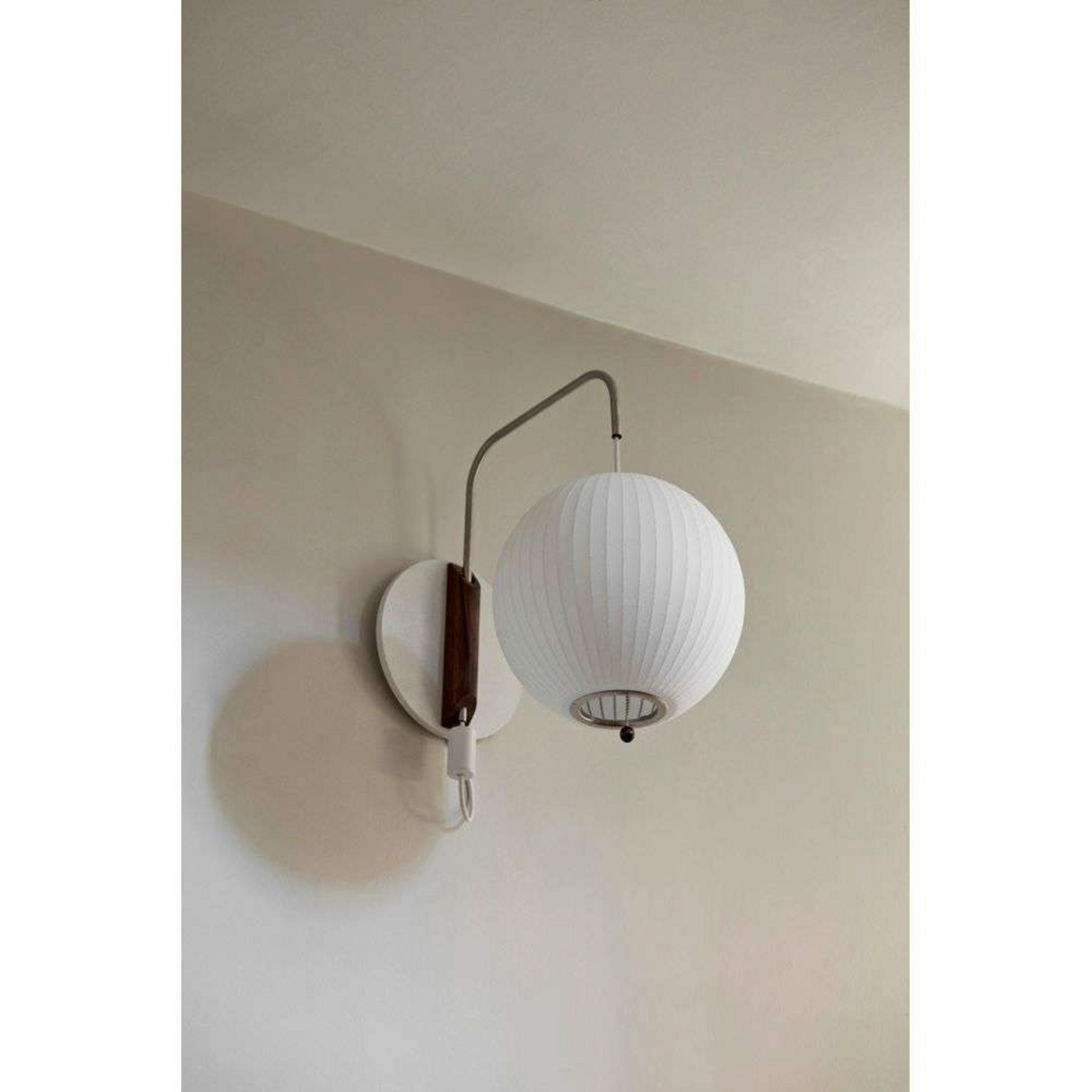 Nelson Ball Sconce Bubble Wall Lamp S Off-White - Herman Miller