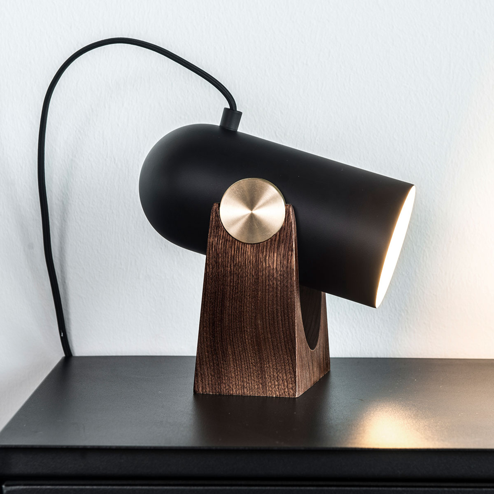LE KLINT Carronade - black table lamp