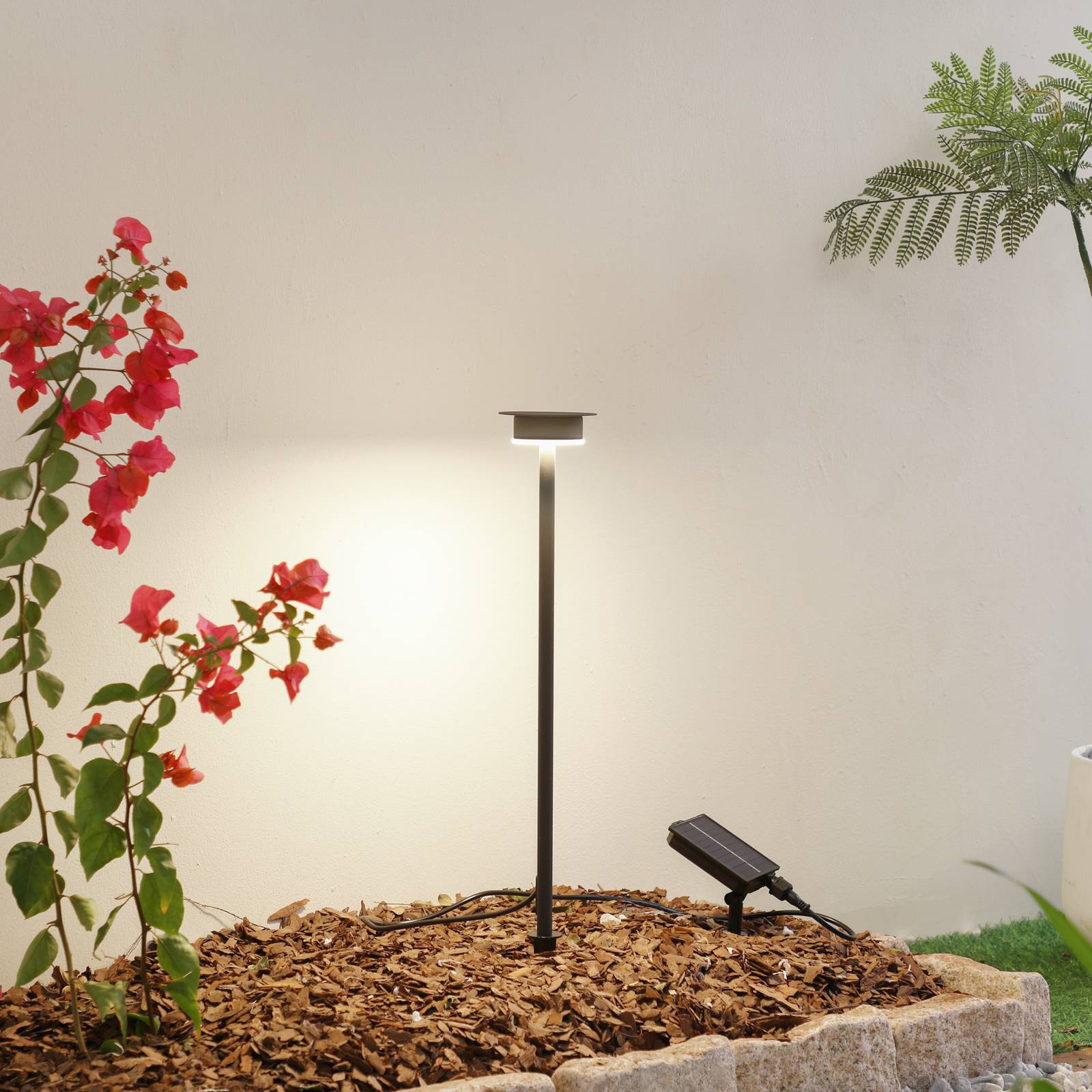 Lampa solarna LED Lyris, czarna, aluminium, 3000 K