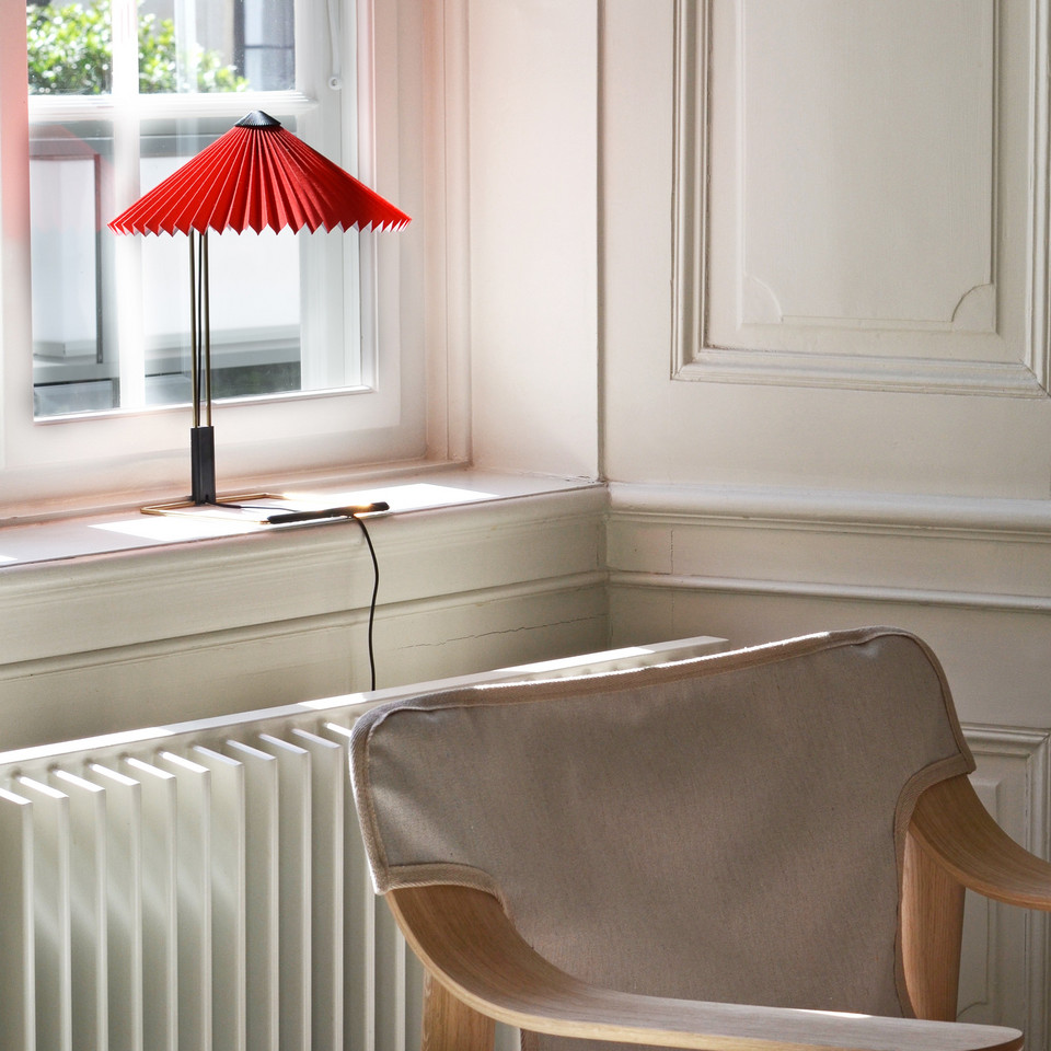HAY Matin Bordslampa L Bright, röd från HAY