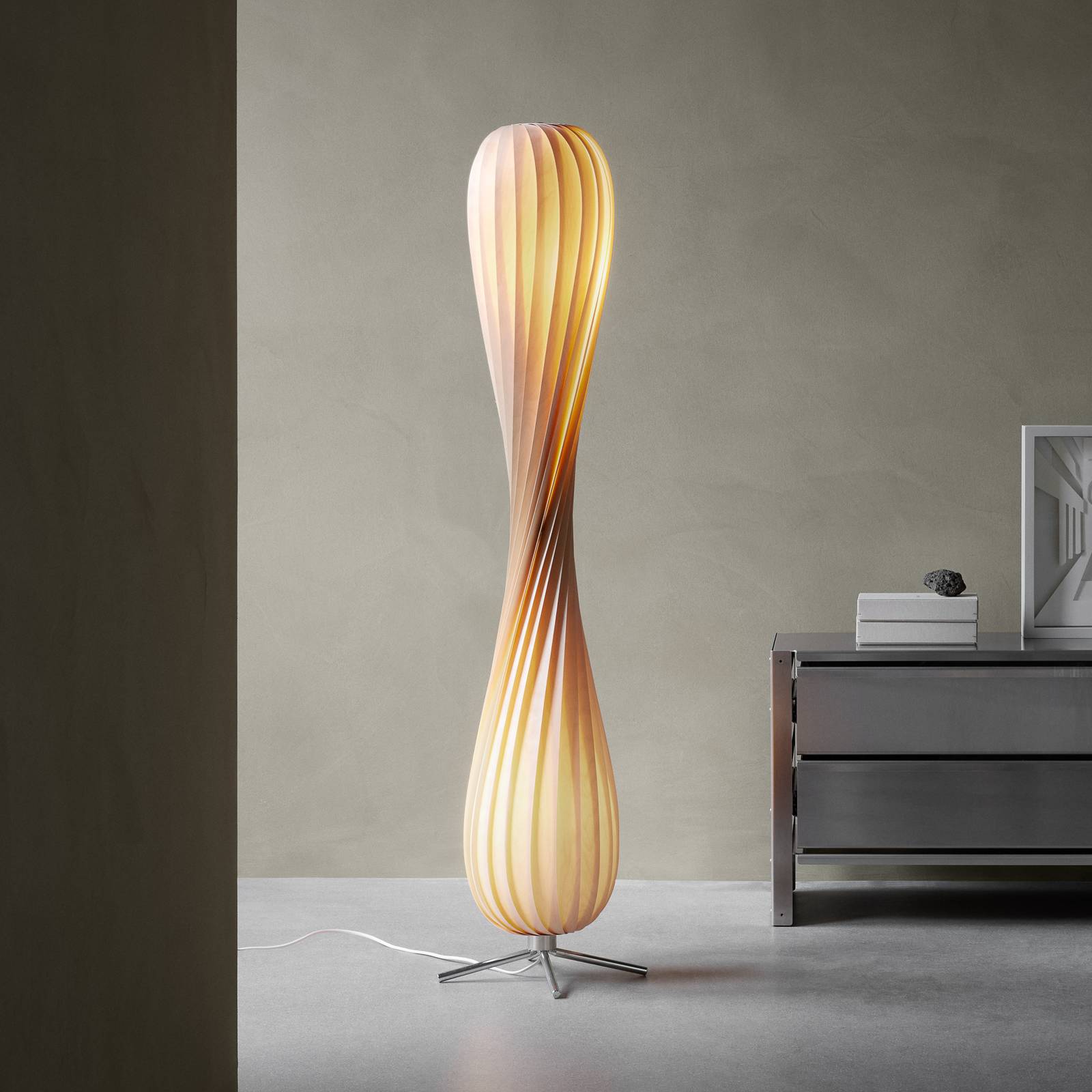 Tom Rossau vloerlamp TR7, berkenhout, 148 cm hoog, E27