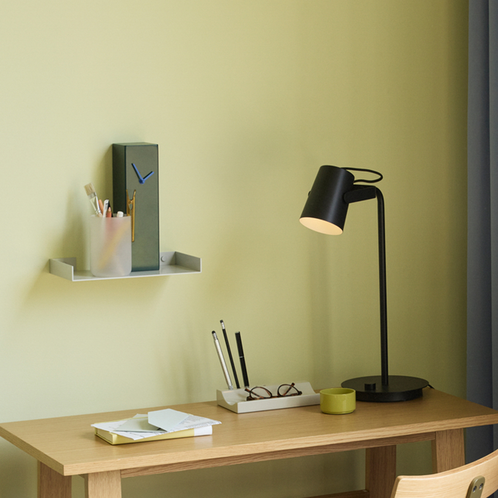 Estantería Sheets gris claro, 30 cm de ancho - Hübsch