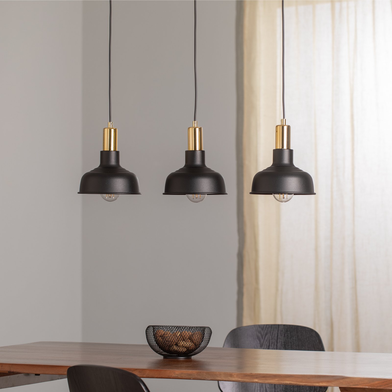 Gubo pendant light, 3-bulb, black