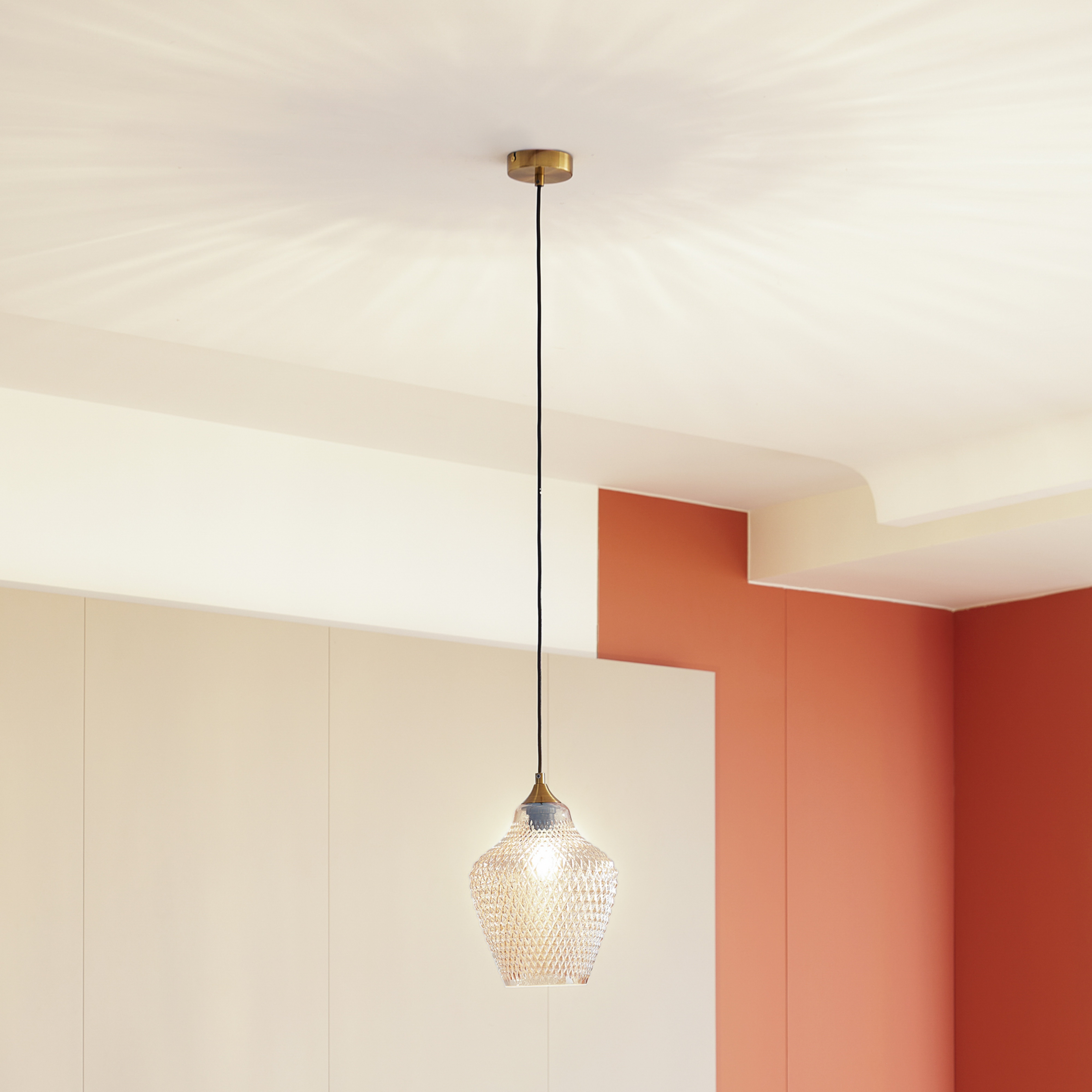 Lindby Drakar viseća lampa, 1 žarulja, jantar, Ø 22 cm