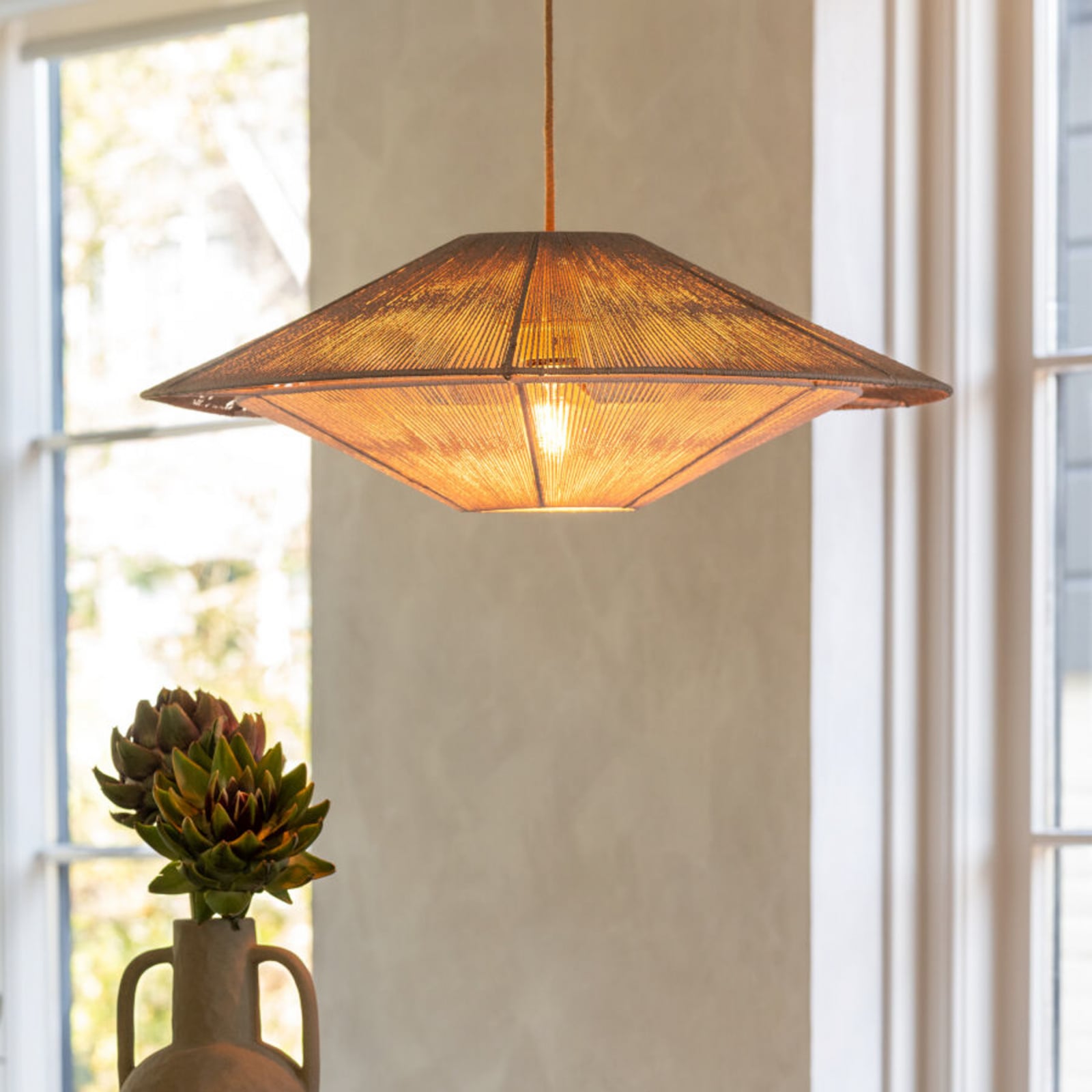 GOOD & MOJO hengelampe Lumbini, Ø60 cm, lysegrå, papirtau