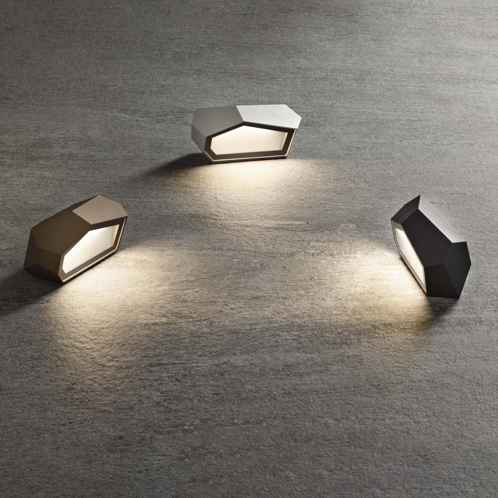 OLEV LED-Sockelleuchte Pepito, schwarz, Metall 2.700 K IP67