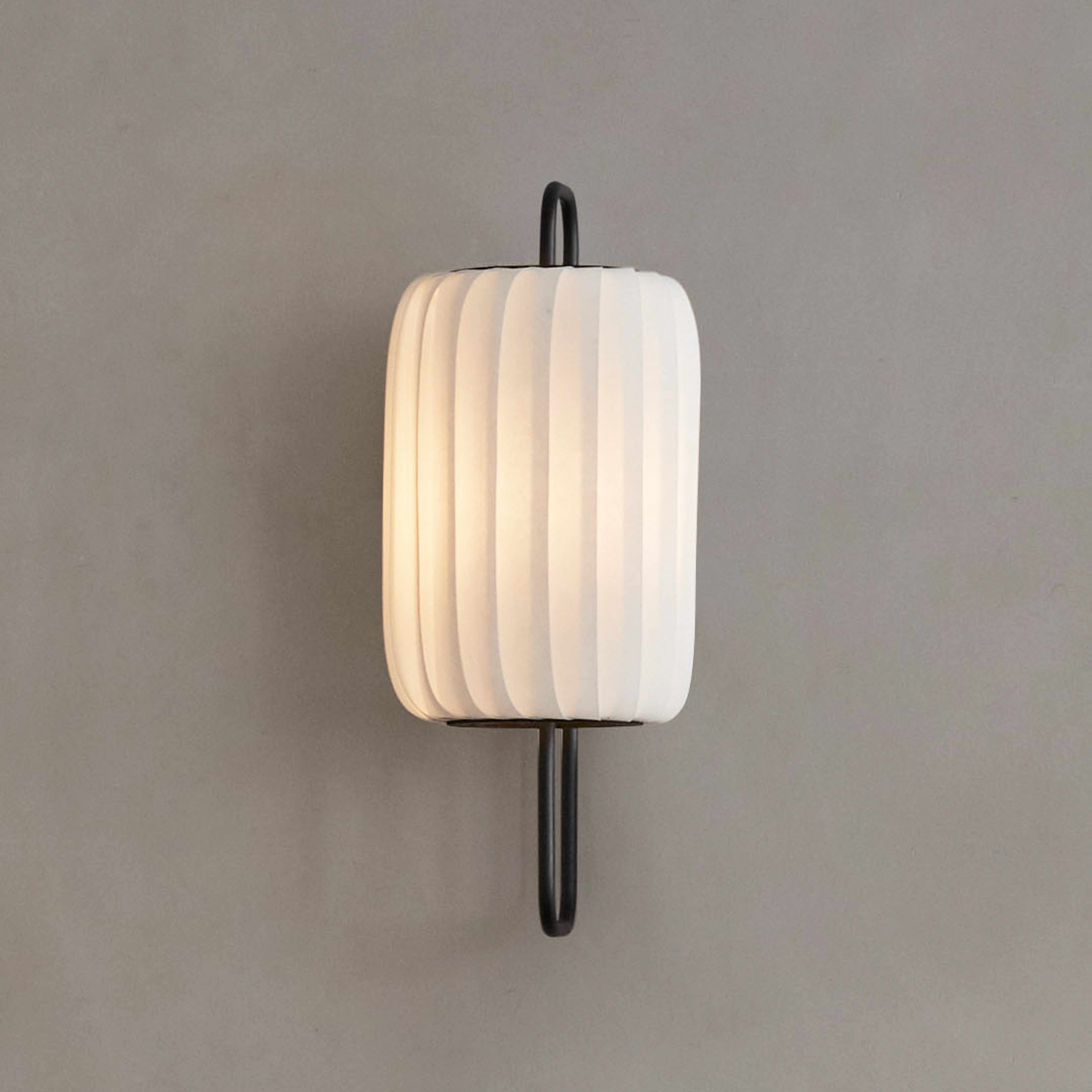 TR37 Vegglampe White 22x58 - Tom Rossau