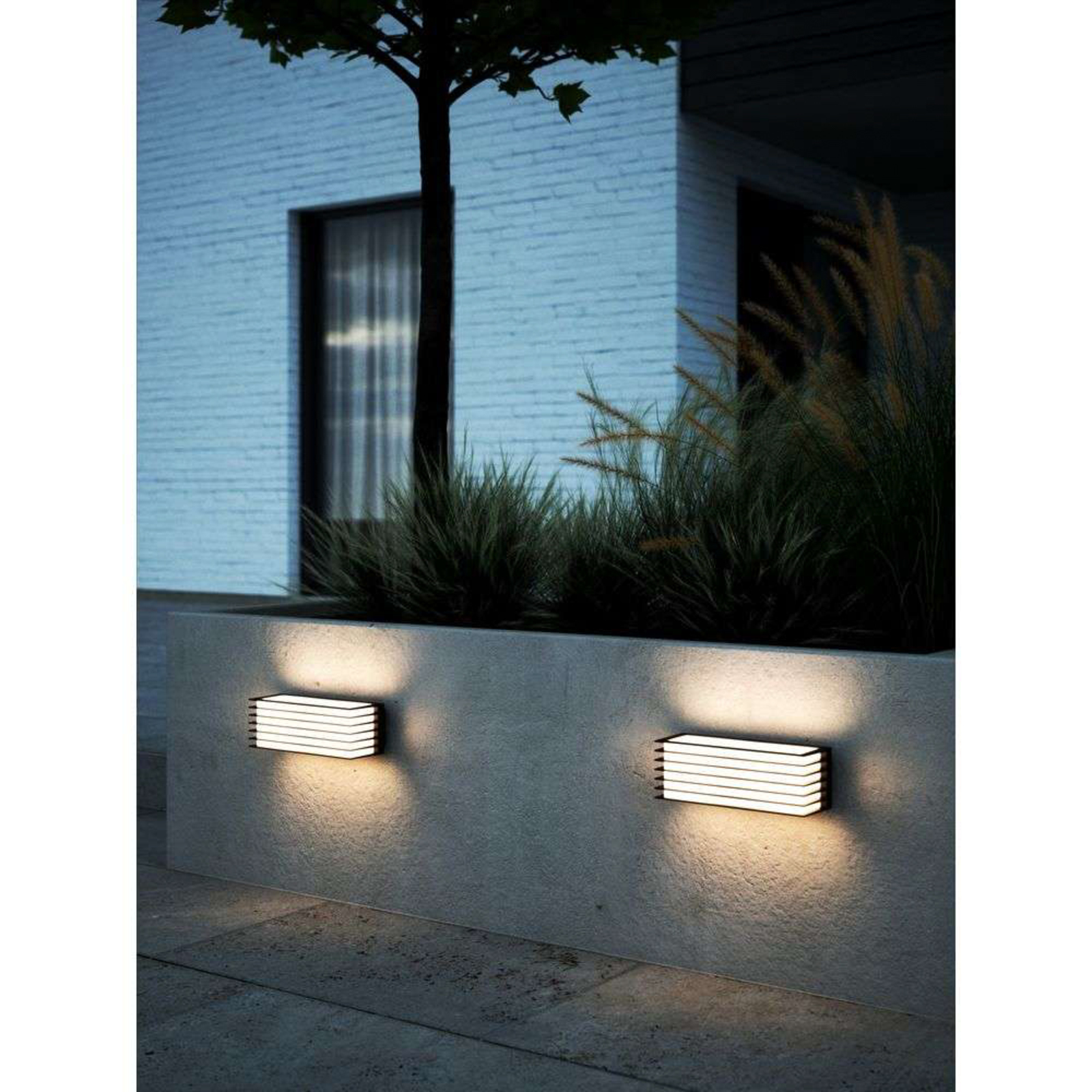 Fluctus 28 Outdoor Wall Lamp Black - Nordlux