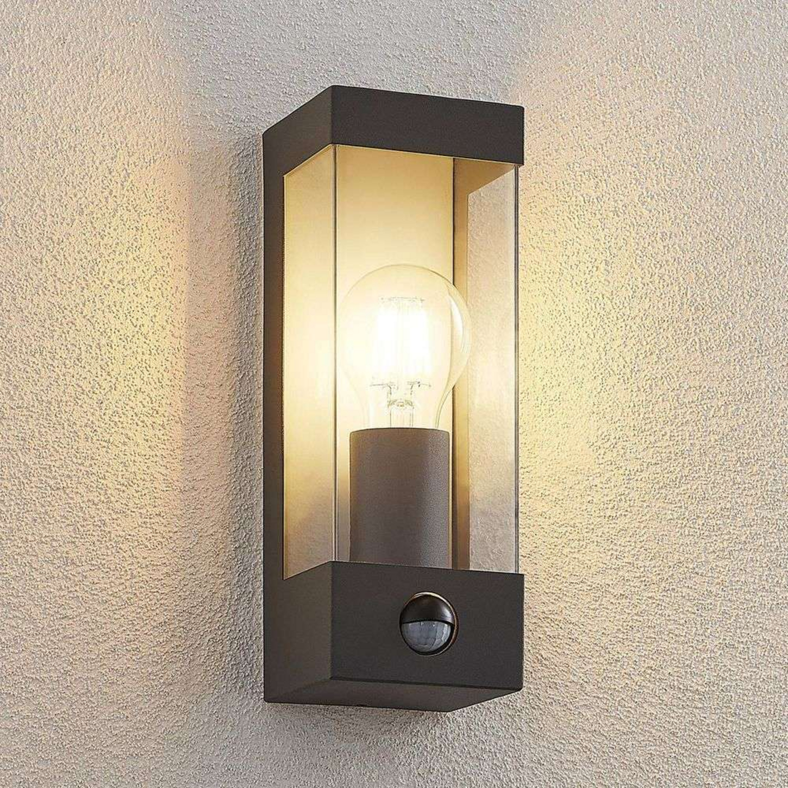 Tilian Outdoor Wall Lamp w/Sensor Dark Grey/Clear - Lindby