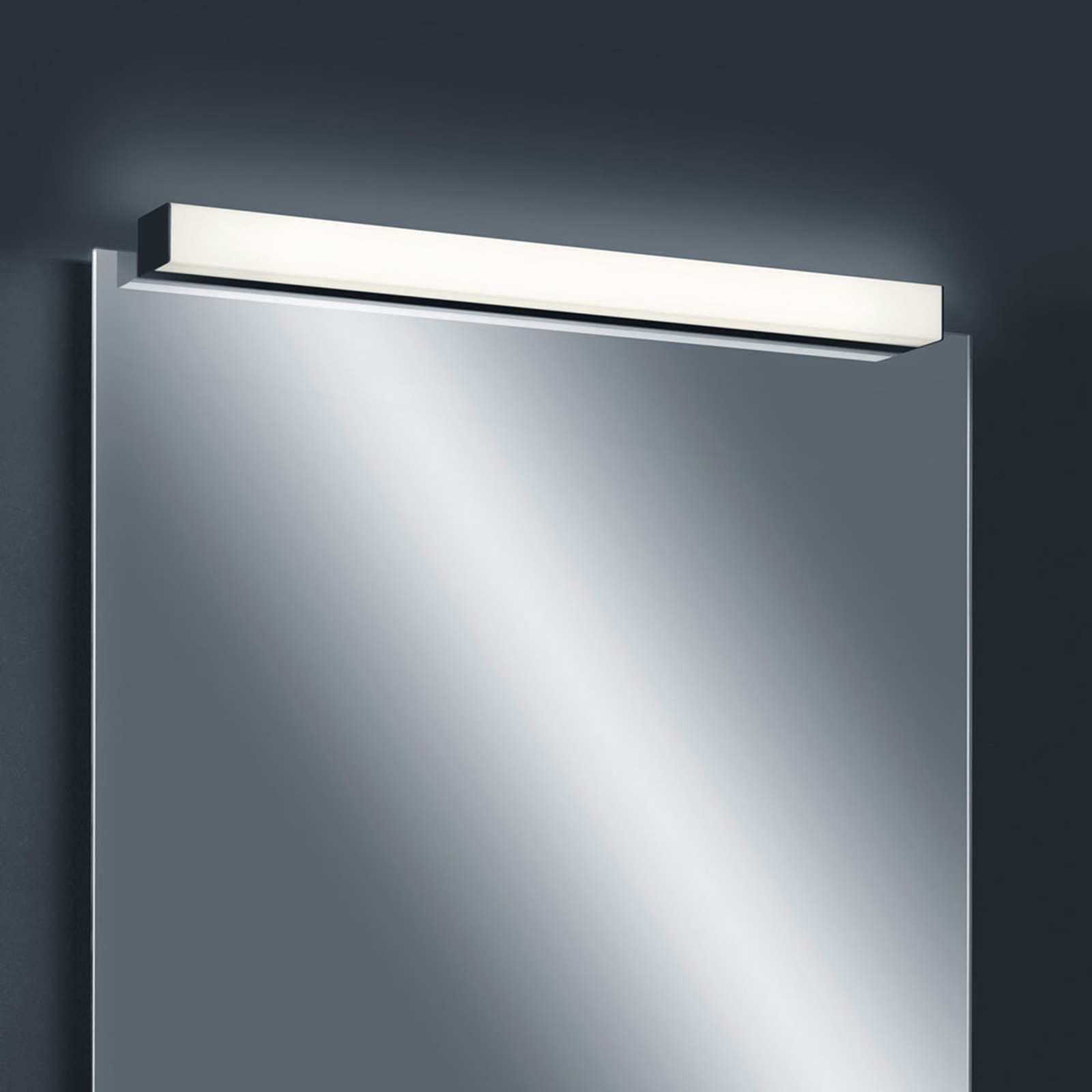 Helestra Lado lámpara de espejo LED negro 60 cm