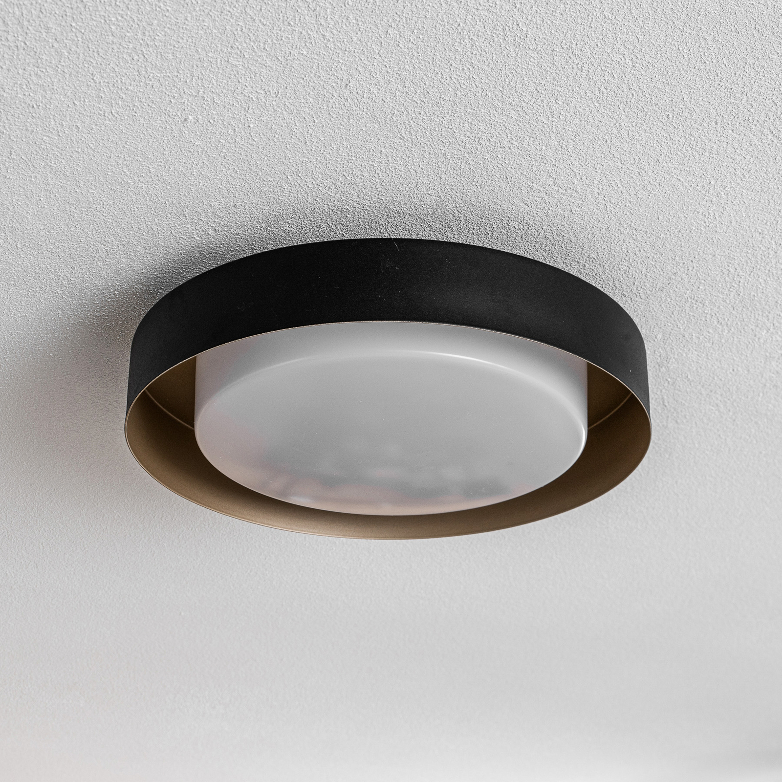Arcchio Damaria LED ceiling lamp, black and gold