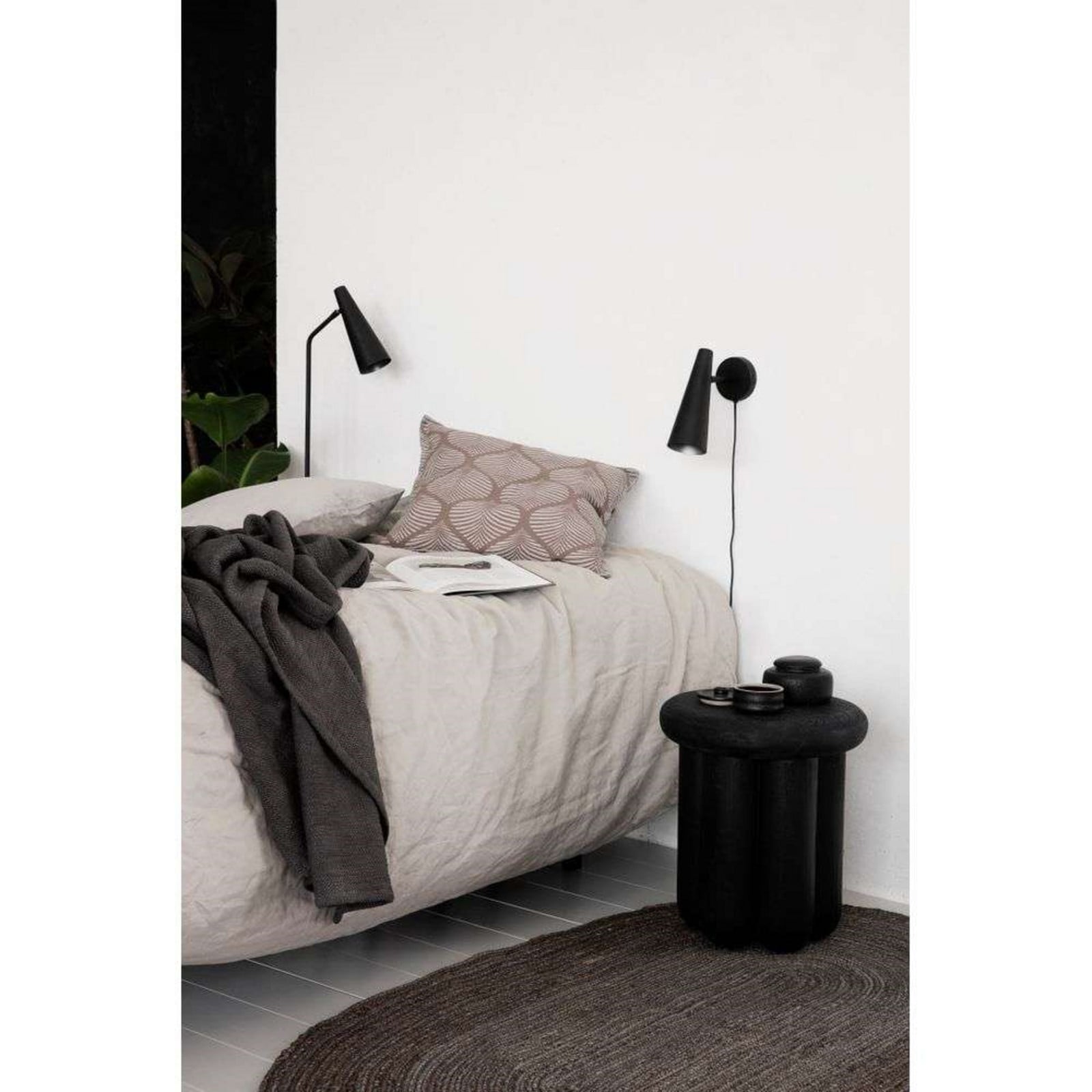 Precise Wandleuchte 21 cm Matt Black House Doctor - Schlafzimmer - Metall