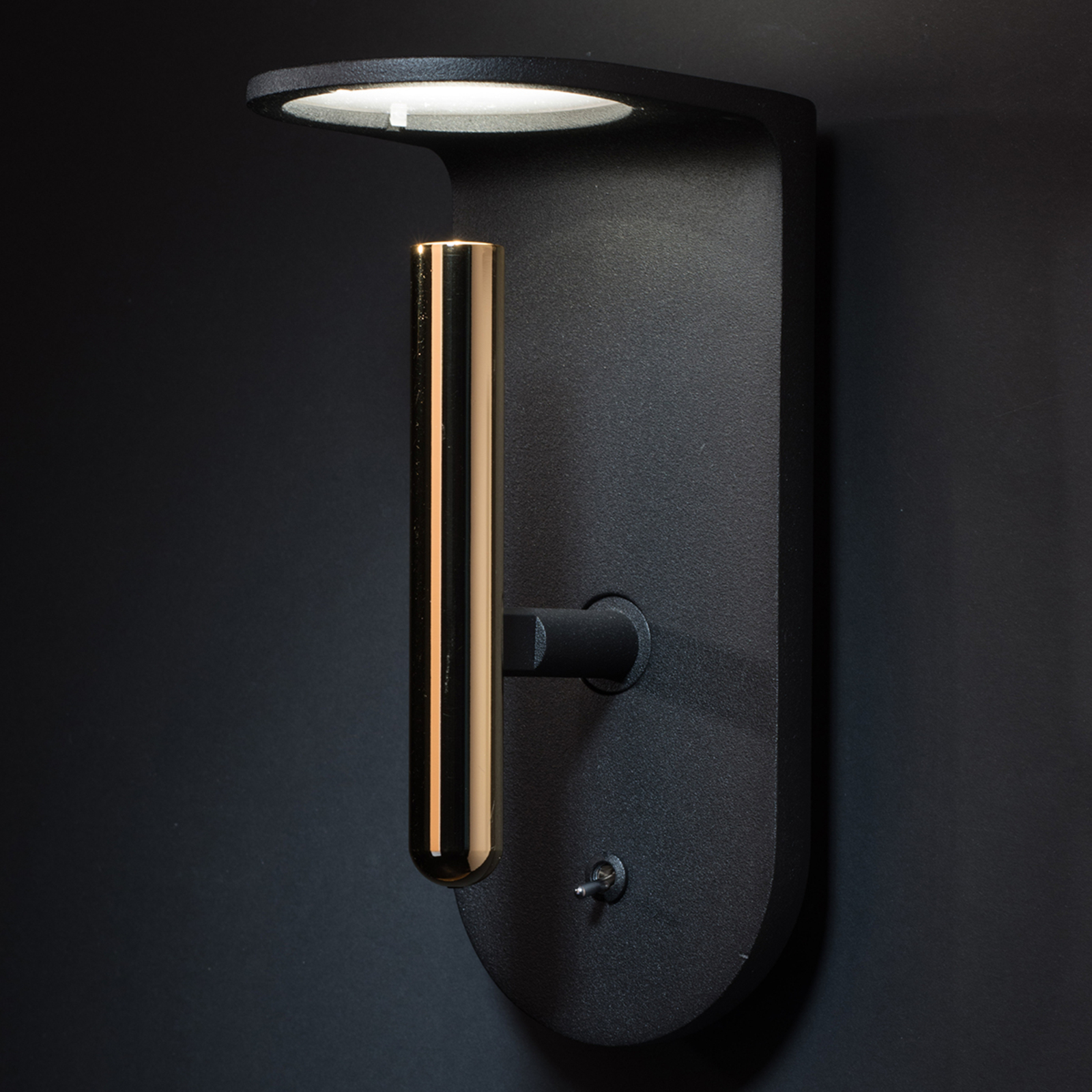 Dizajnirana crno-zlatna LED zidna svjetiljka 2Nights_W2