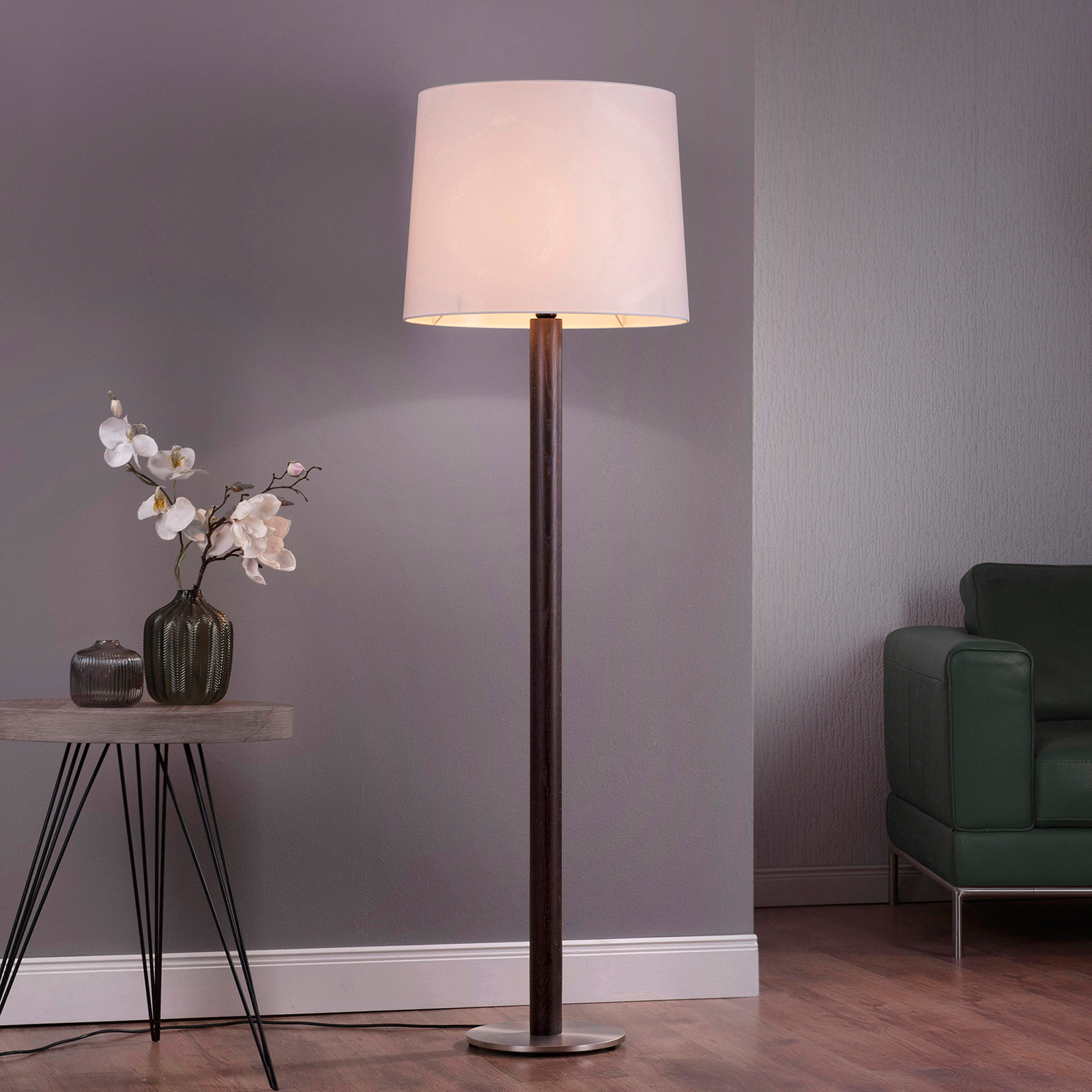 Lucande Elif stojaca lampa biela, valec dub tmavá