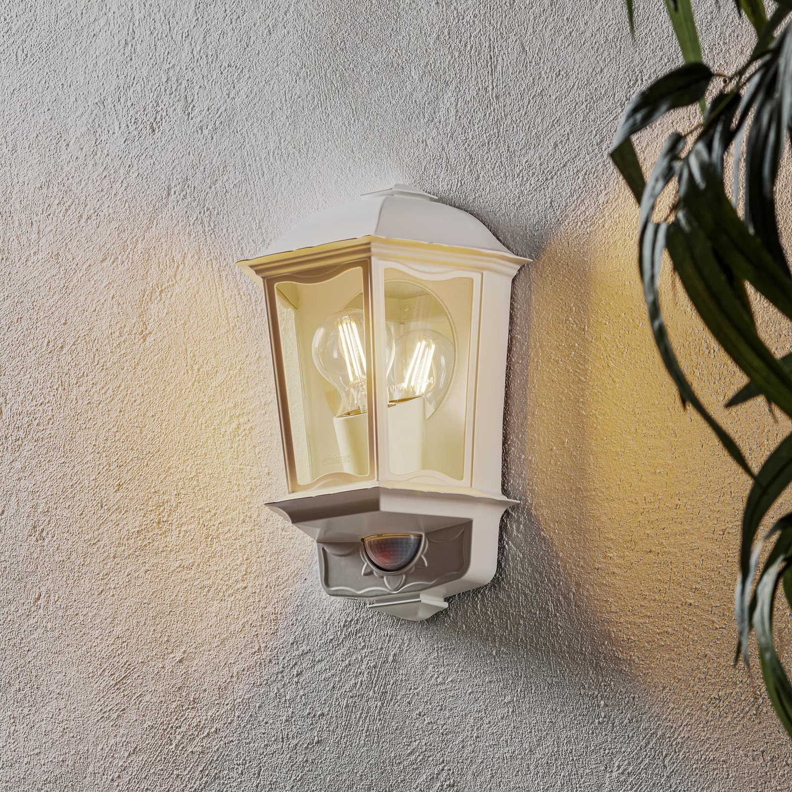 STEINEL L 190 sensor outdoor wall lamp white