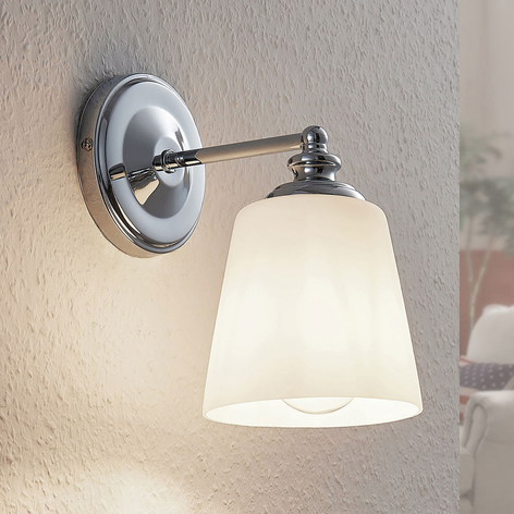Wandleuchte Yola mit Glasschirm, chrom