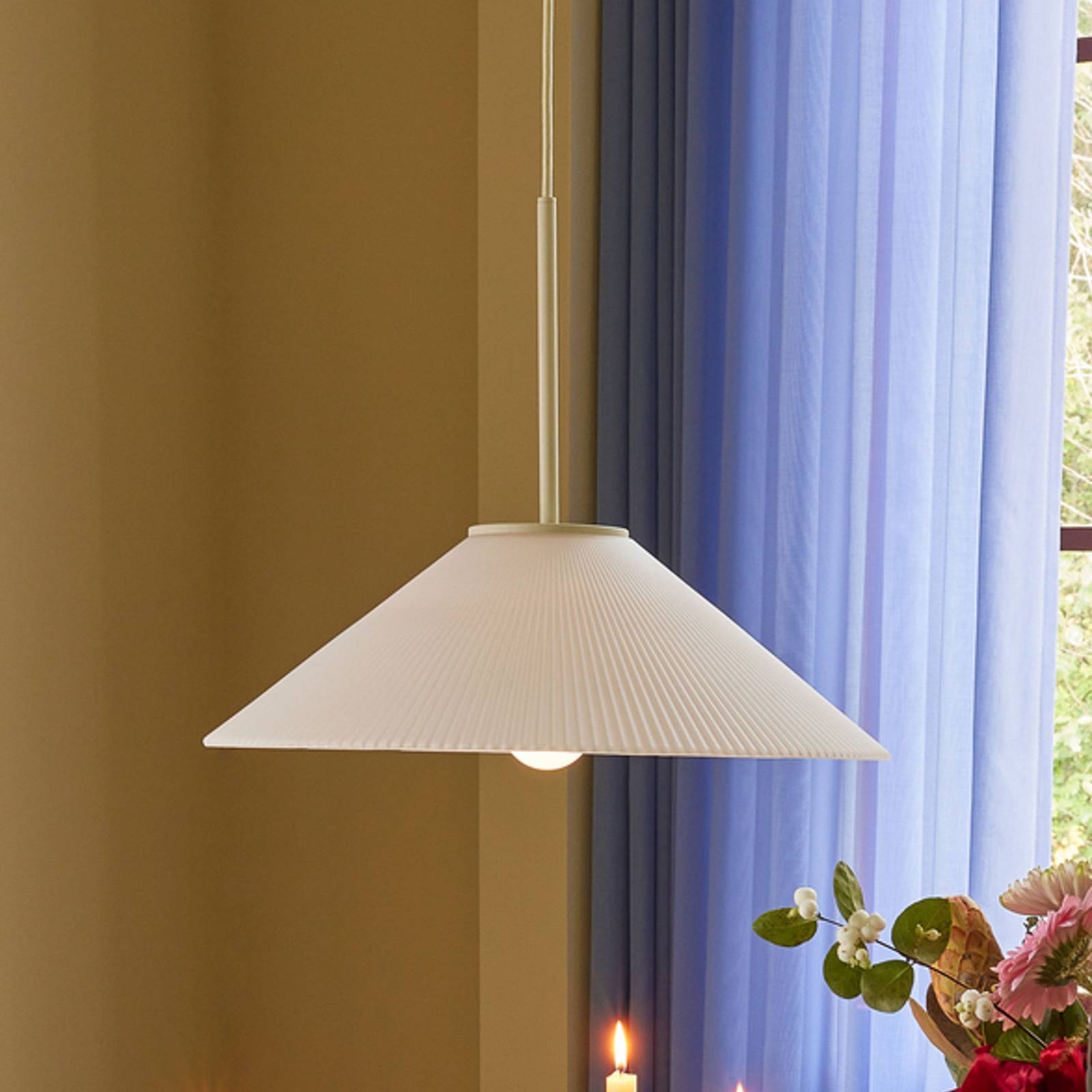 Lampa wisząca Hübsch Solid, biały, piaskowy, szkło, żelazo, E27