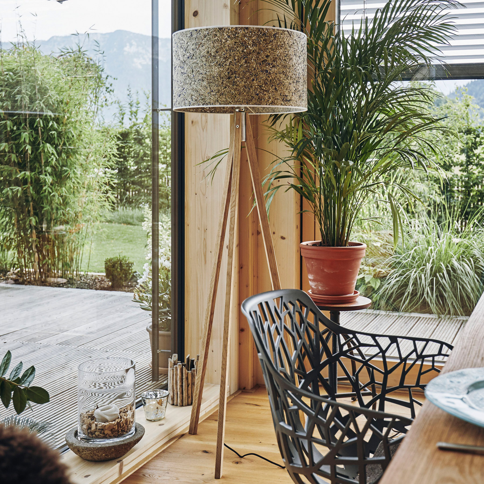 LeuchtNatur Ligno Stehlampe aus Holz und Almheu