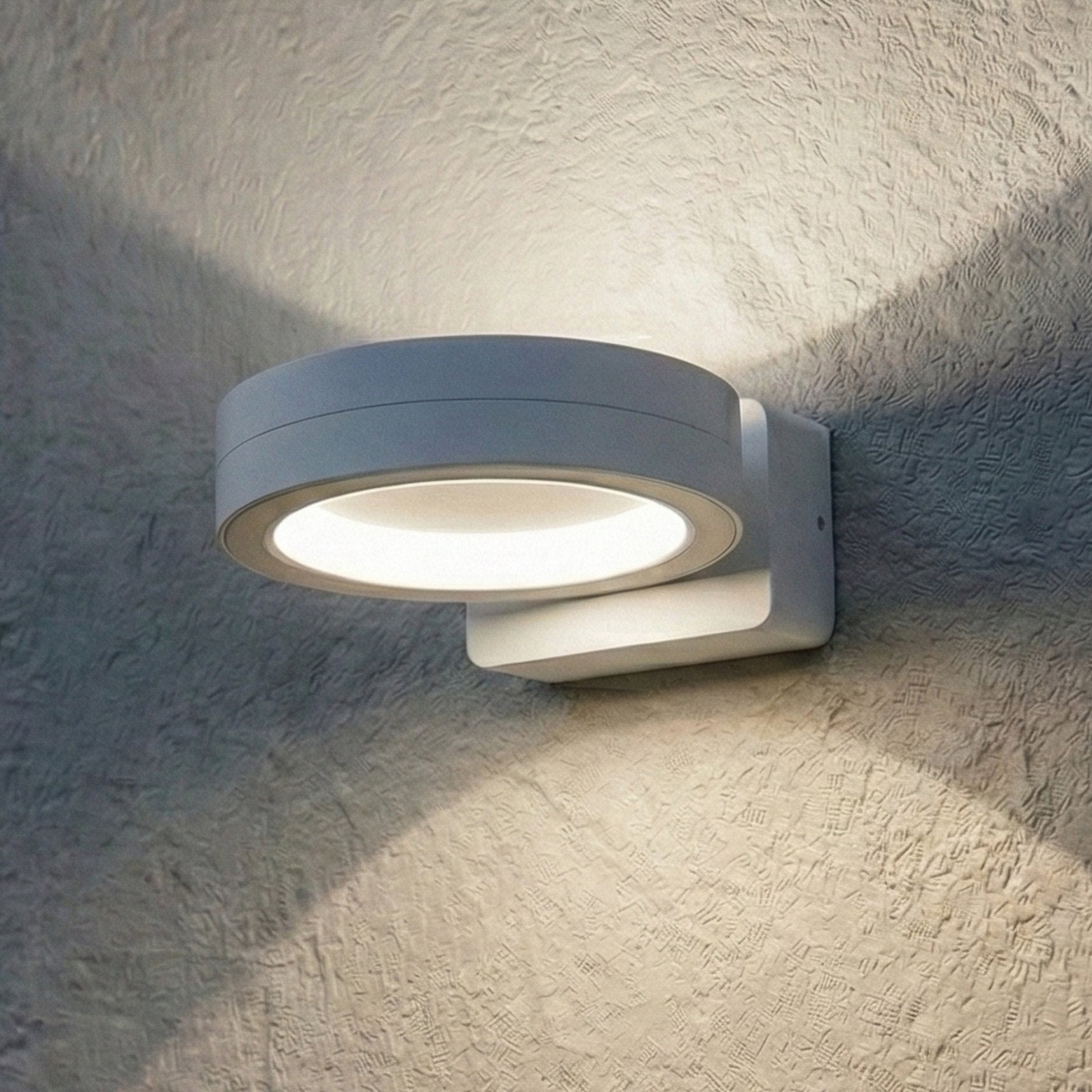 Lindby Selviro LED outdoor wall light, white, Ø 20 cm, IP65