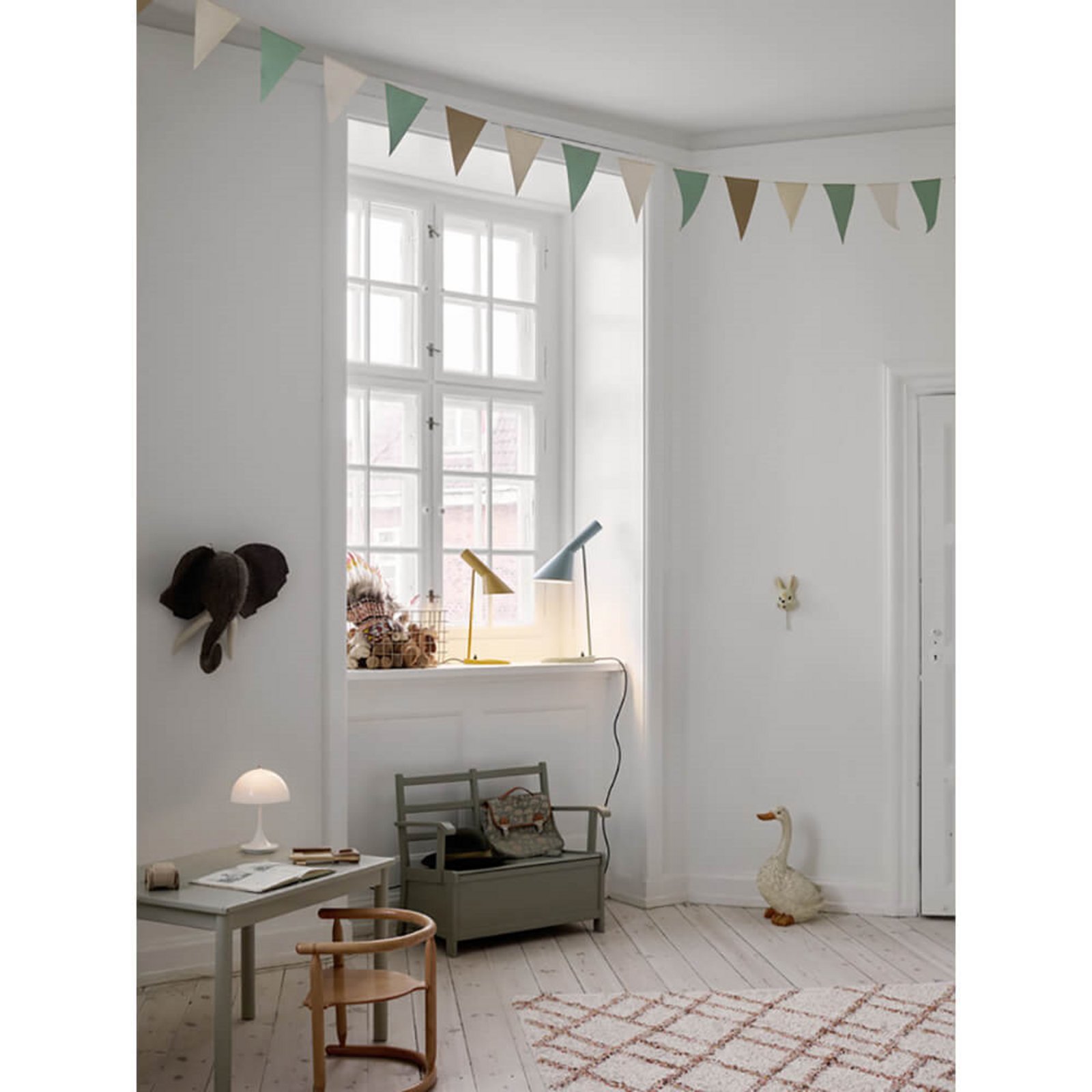 AJ Mini Namizna Svetilka Bela - Louis Poulsen