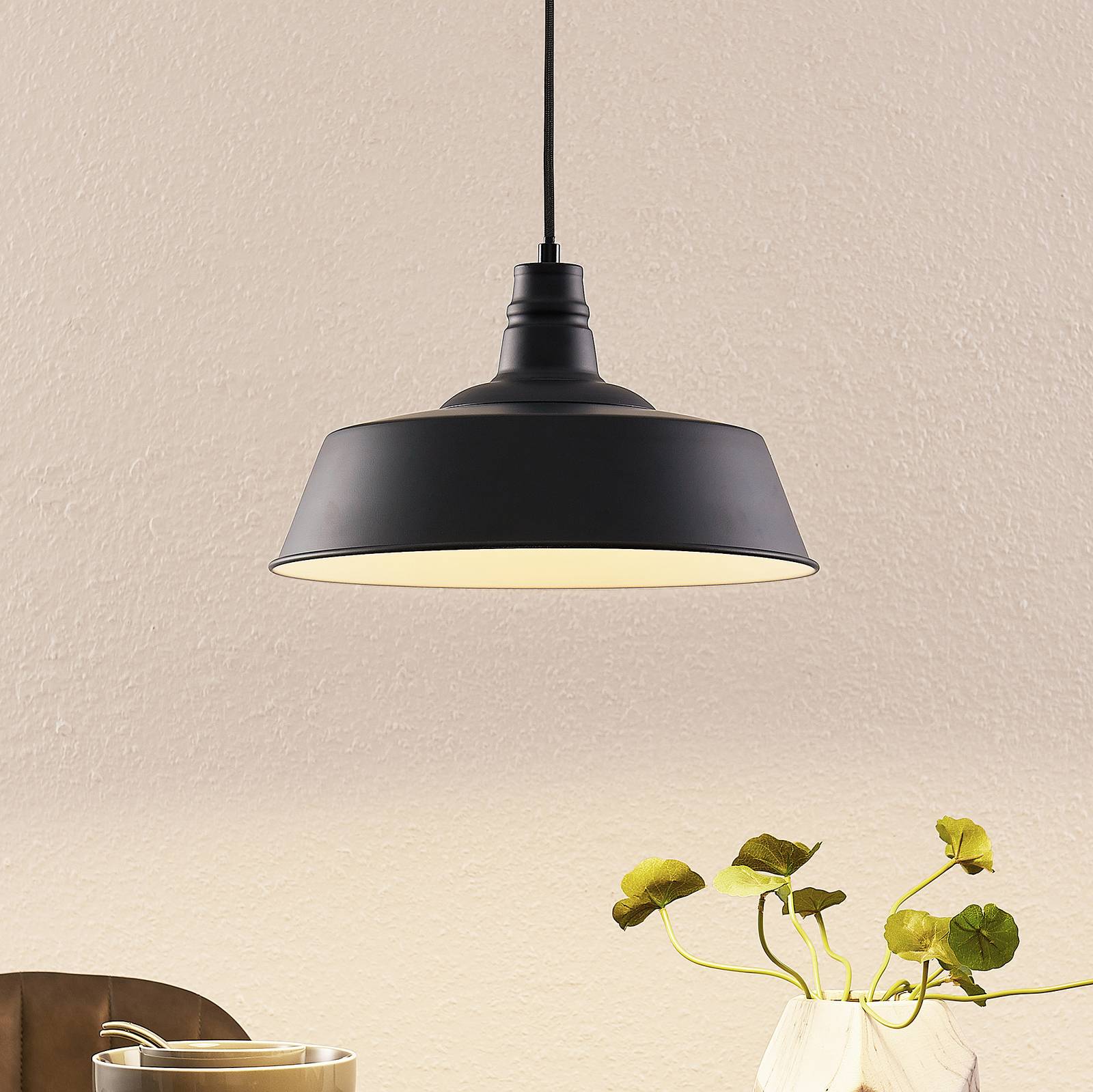 Lindby Antira hanglamp, zwart mat