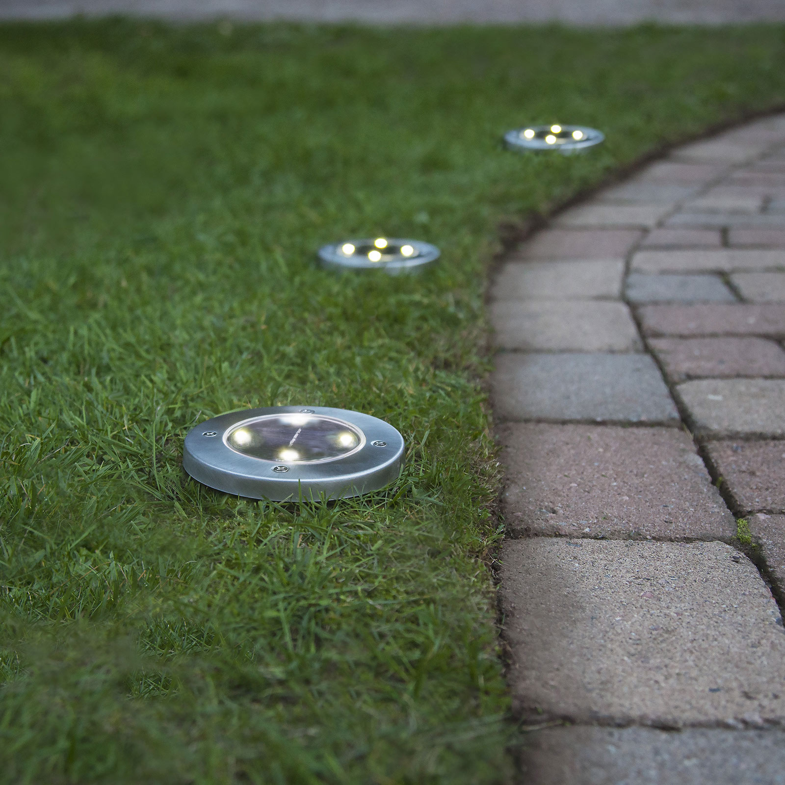 Lawnlight LED solar light, with ground spike