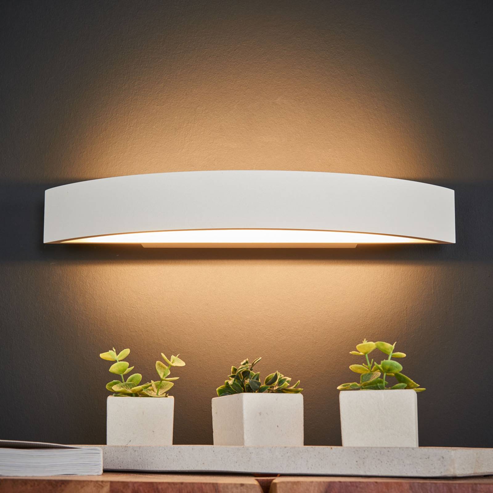 Levně Helestra Yona – nástěnné LED světlo, bílá, 37,5 cm