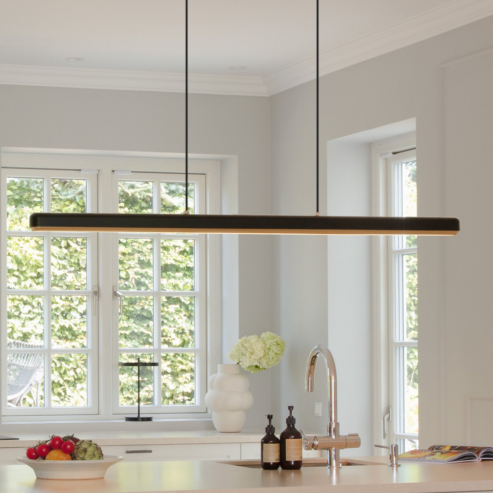 UMAGE Lampă suspendată LED Hazel Branch negru/zahăr 150 cm - Camera de zi / sufragerie - modern - negru alamă - Metal