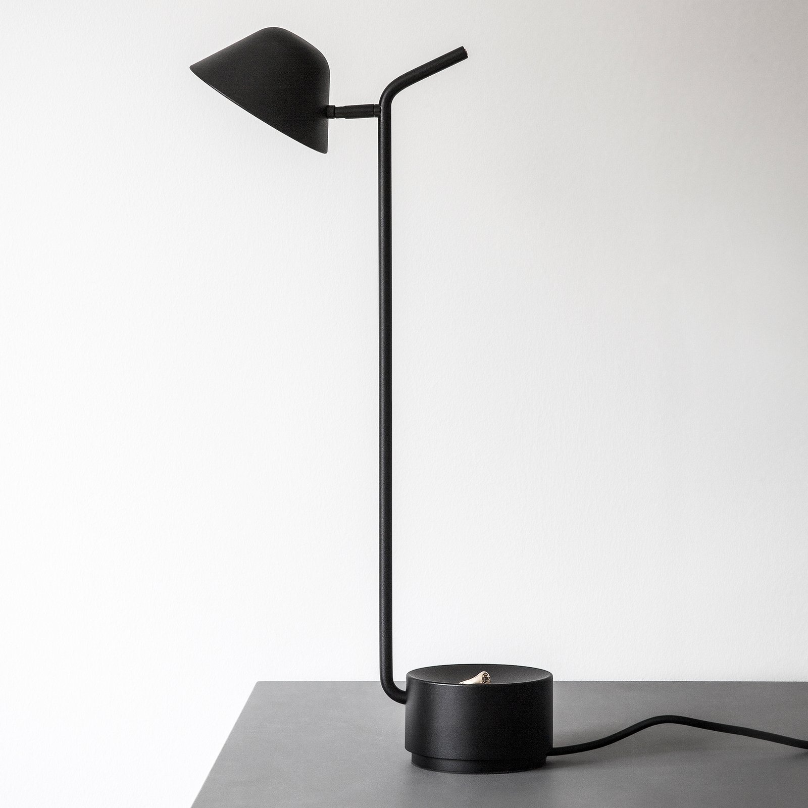 Audo Peek lampa stołowa LED, czarna