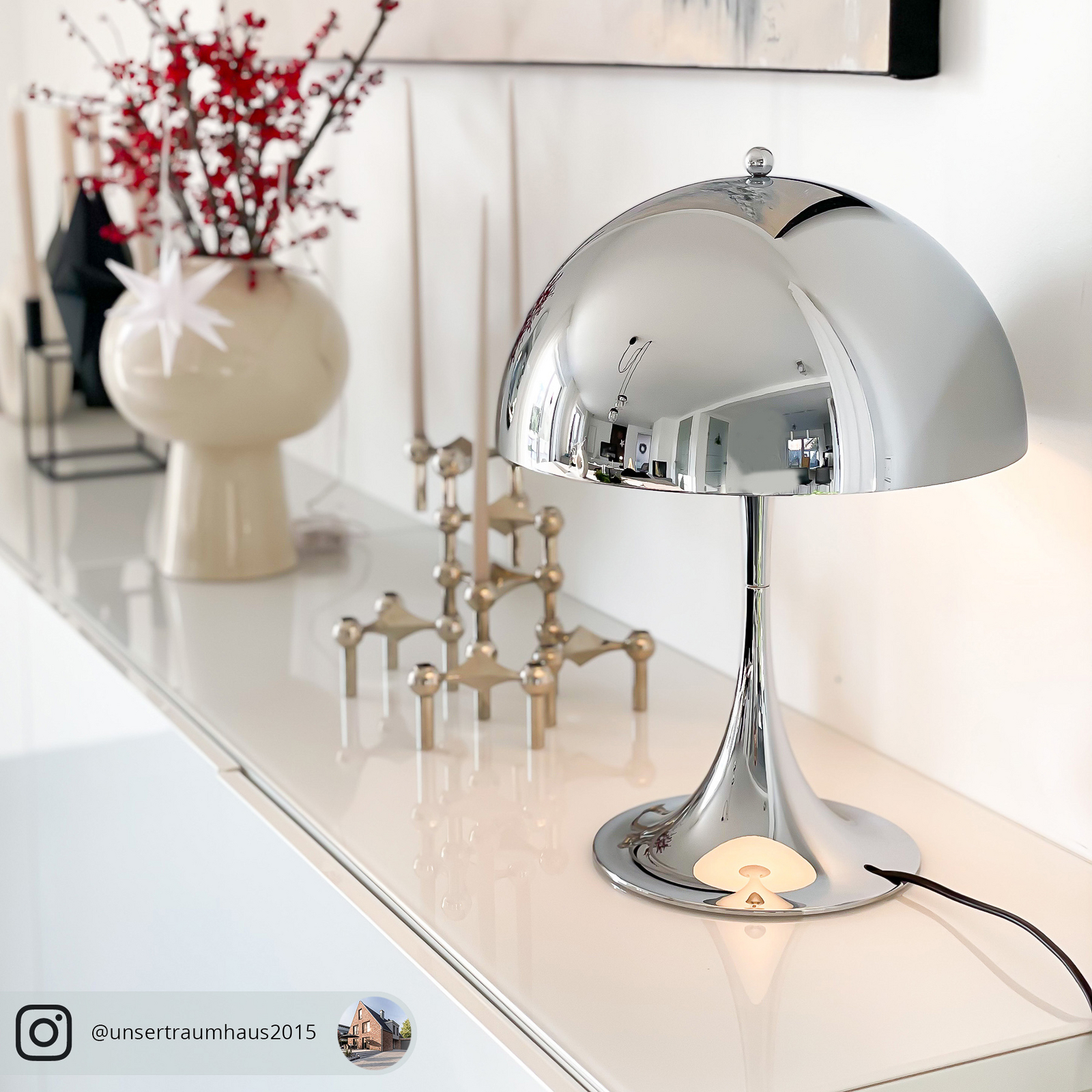 Panthella 320 table lamp, chrome - Louis Poulsen