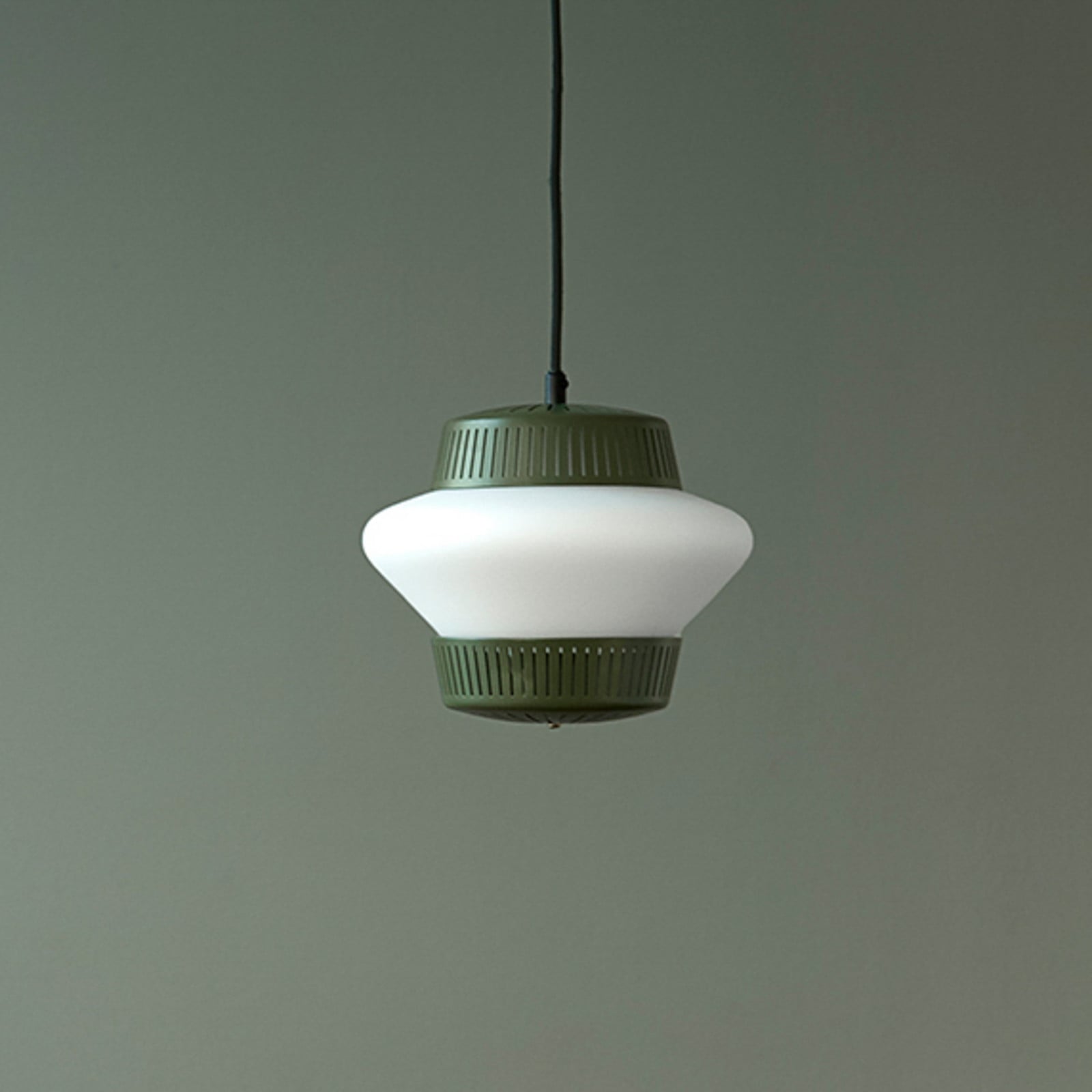 Opal Arch Pendel Pine Green Warm Nordic - Spisestue - Design - Metal - Med én lyskilde