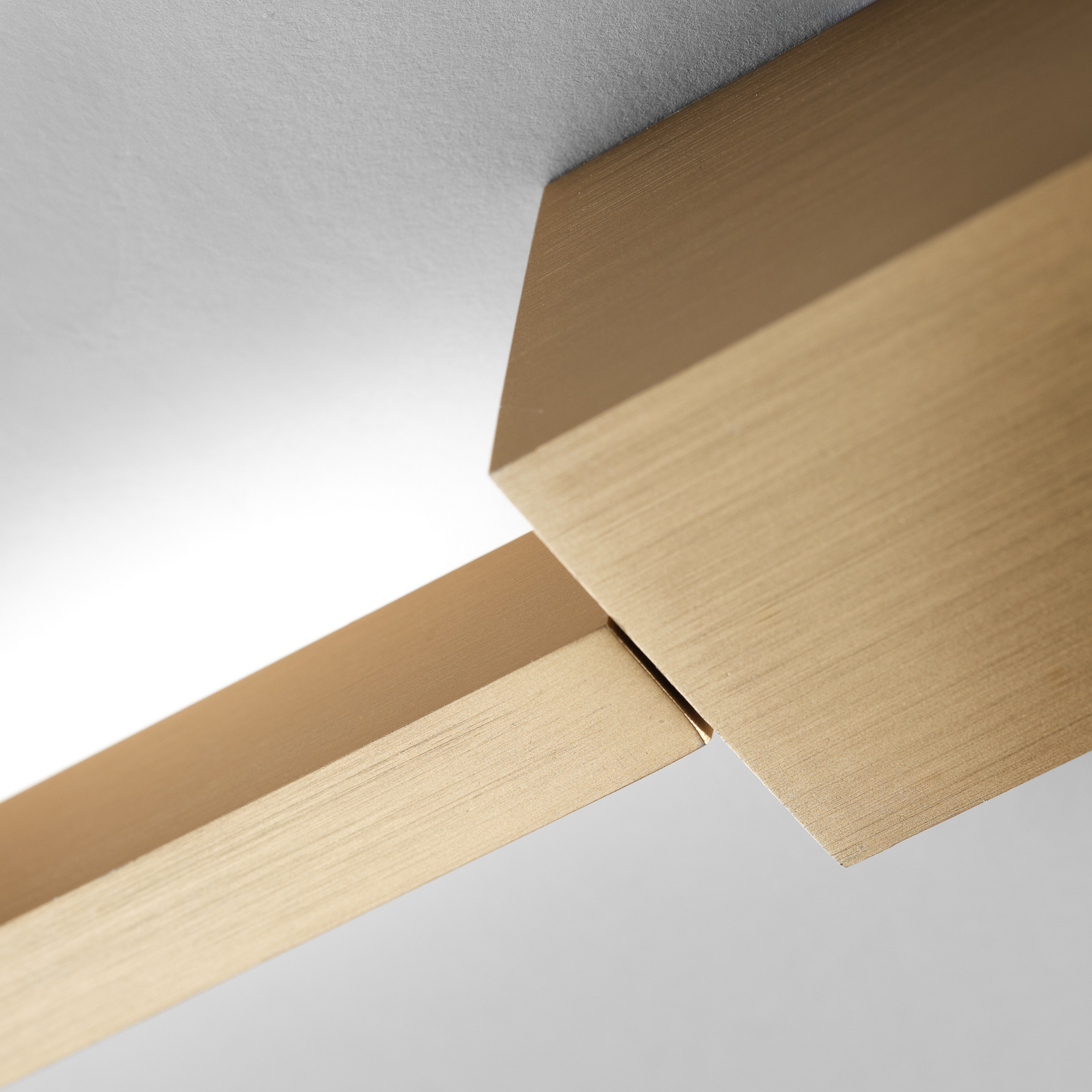 Stripe C/W LED-Lichtleiste, messing, 200 cm, CCT - Light-Point