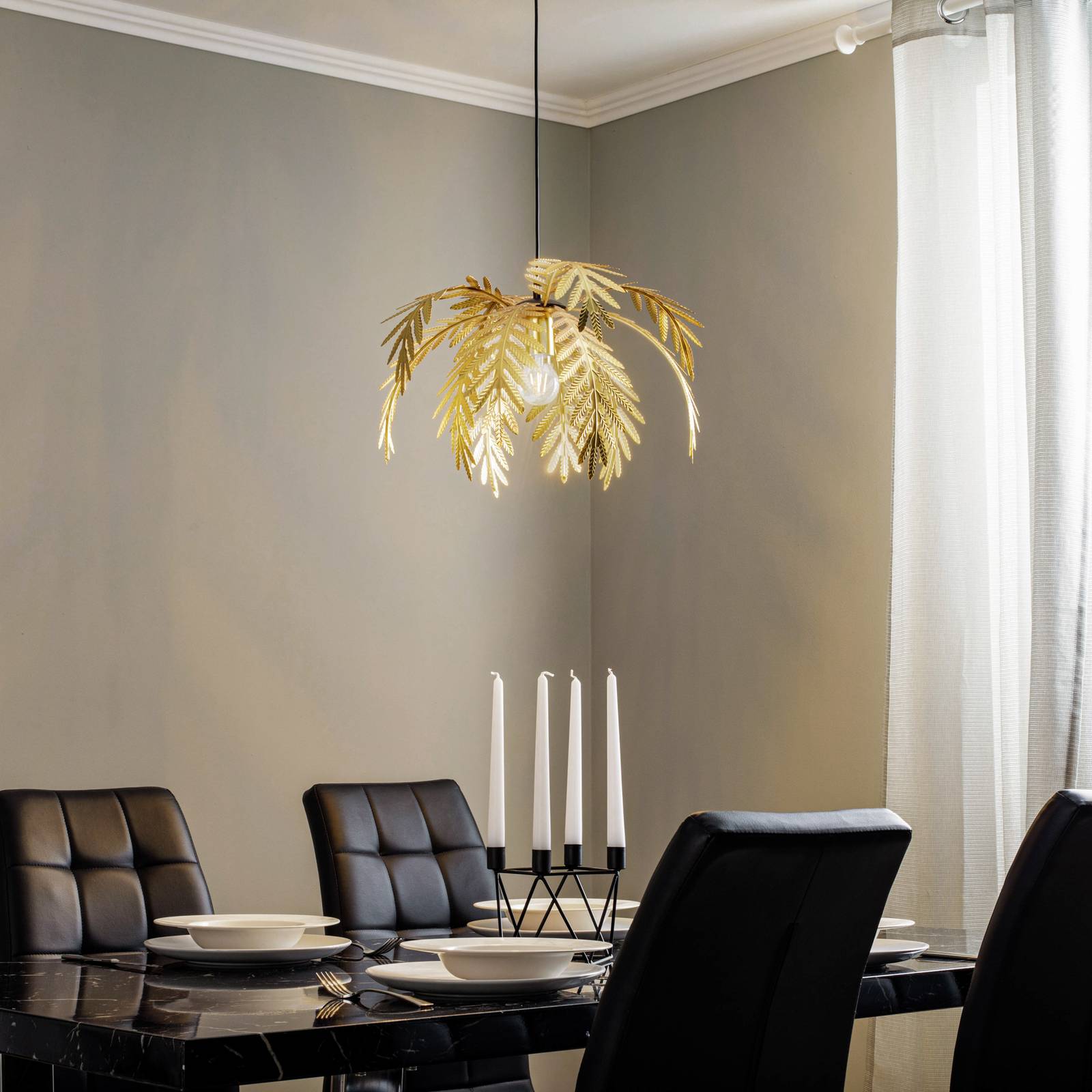 ONLI Závěsné svítidlo Dubaj, dekor palmy, Ø 50 cm, zlatá barva